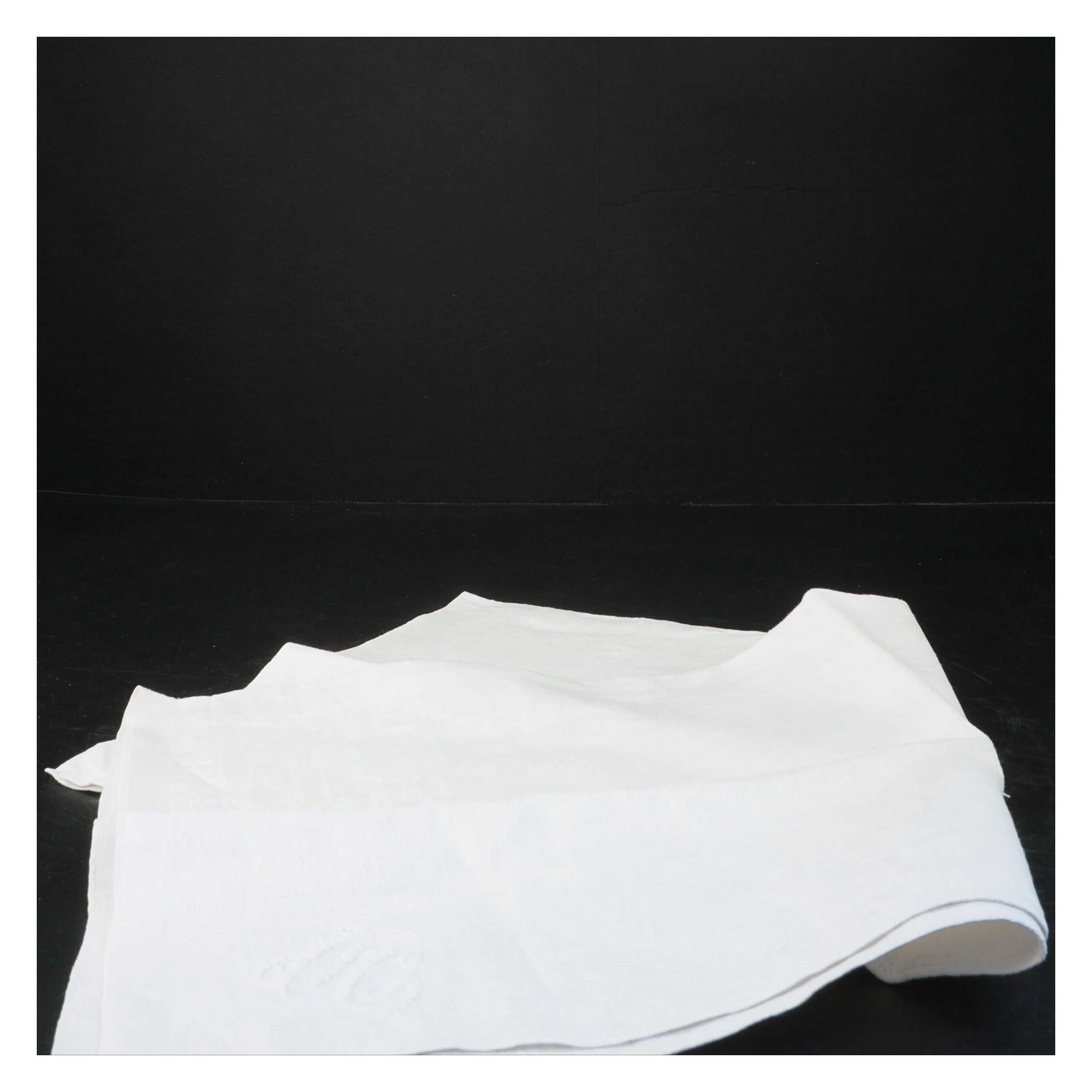 Hvid serviet (str. 57x56 cm)