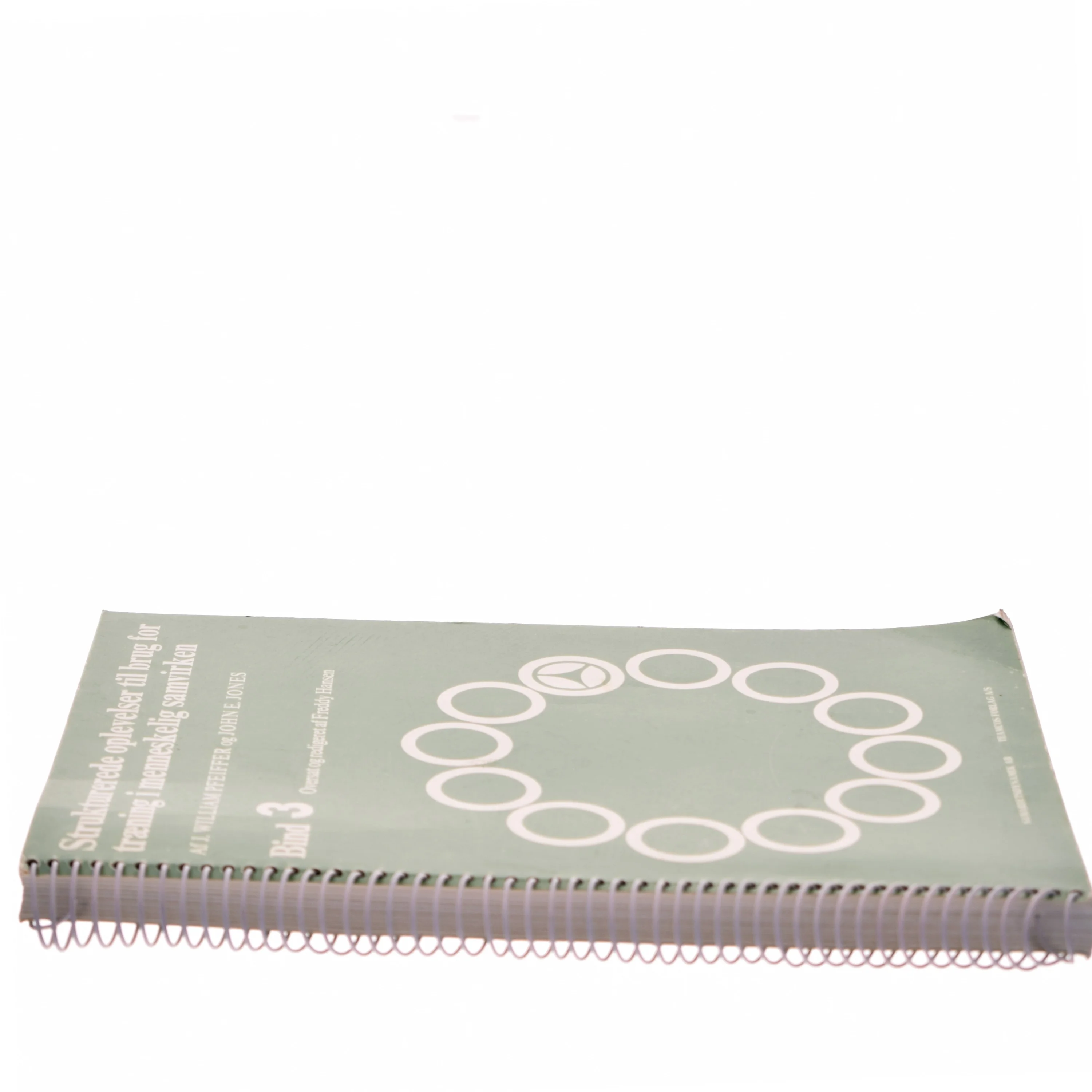 Strukturerede oplevelser til brug for træning i menneskelig samvirken af J. William Pfeiffer (Bog)