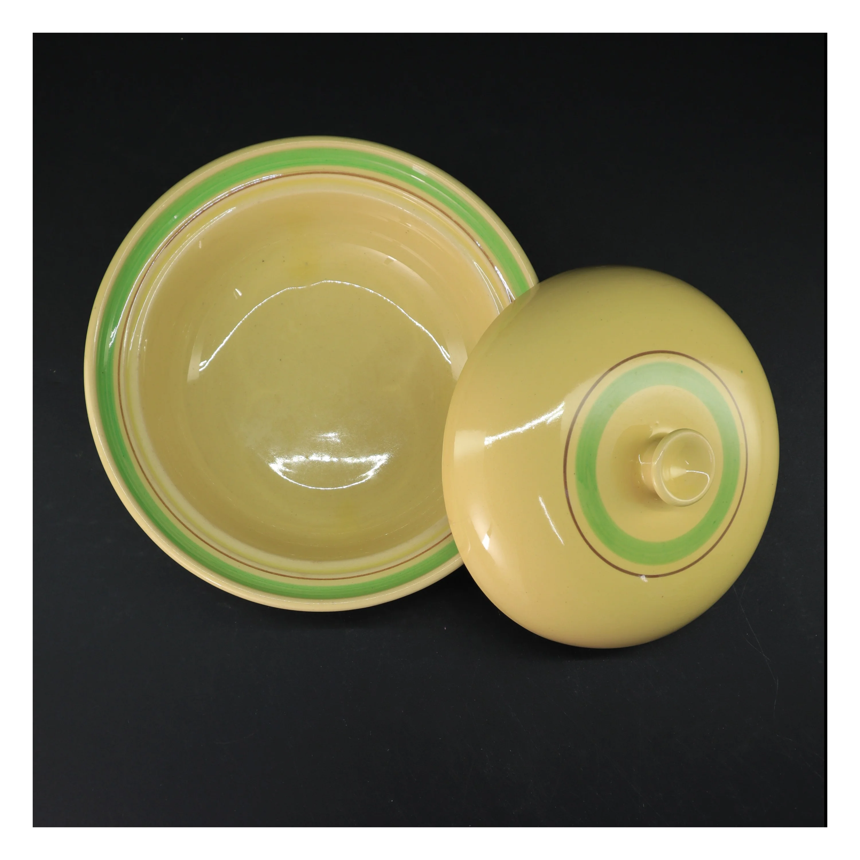 Retro Gul suppeterrin med låg Viva fra svenskeGefle (str. Ø. 22,5 cm)