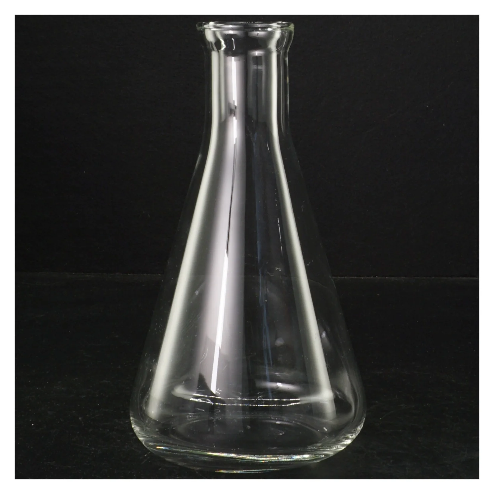 Glasvase (str. H. 18 cm)