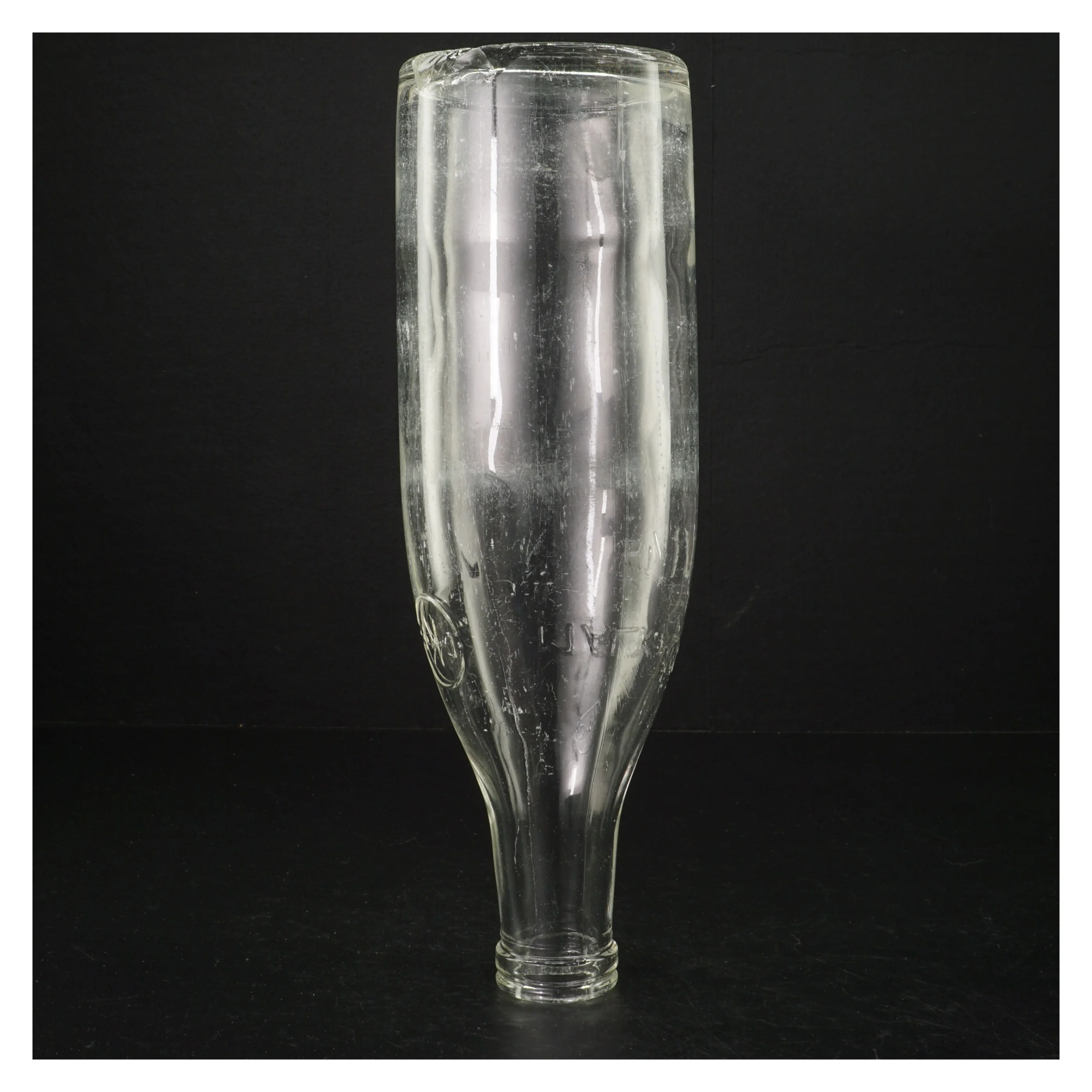 Gammel mælkeflaske (str. 29 cm)