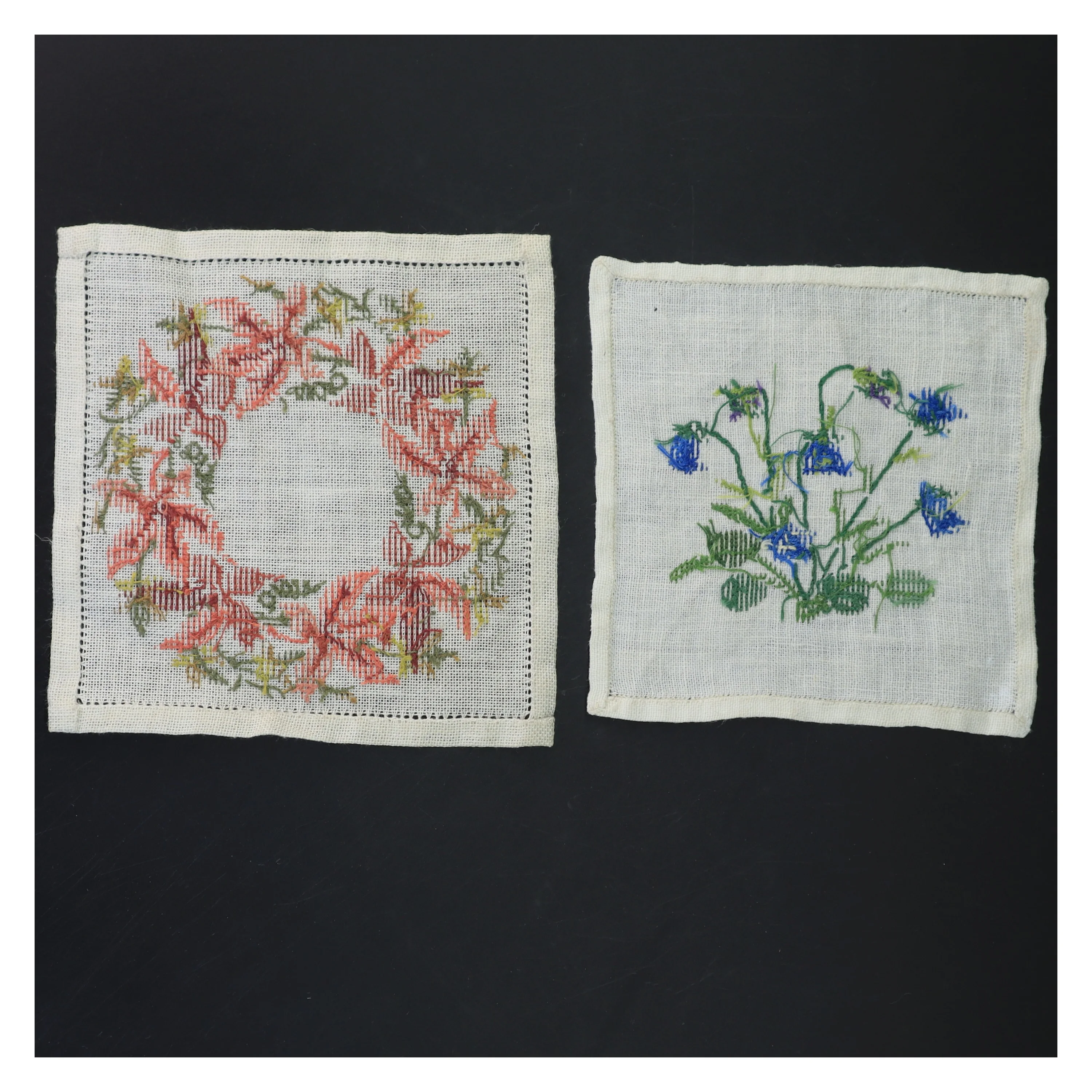 Håndroderede bordservietter (str. 17x17&15x14,5 cm)