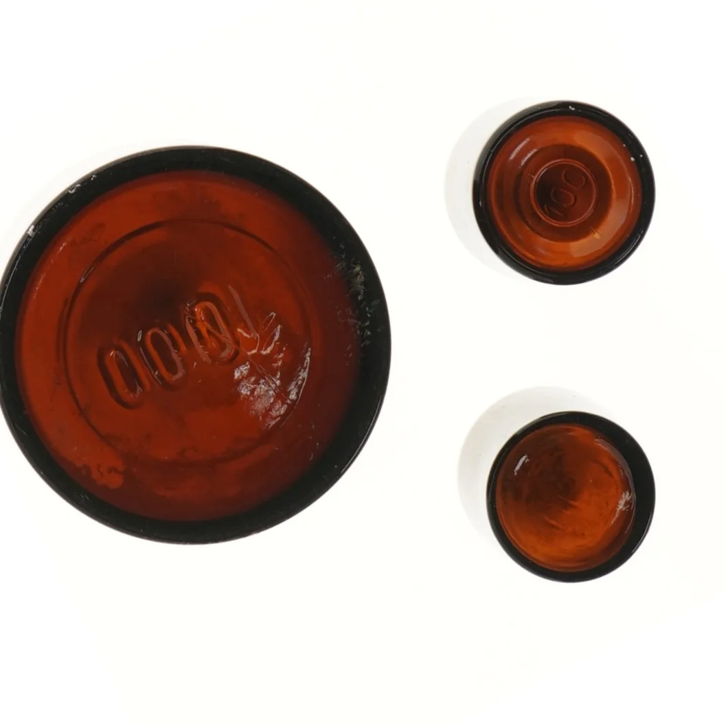 Brune glasflasker med prop (str. 11 og 21 x cm)