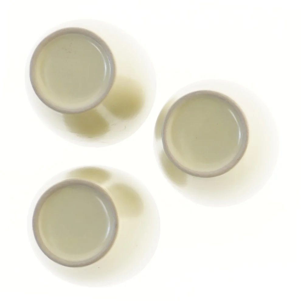 Sæt af 3 beige kopper fra Aida fra Aida (str. Ø 8,5x10,5 cm)