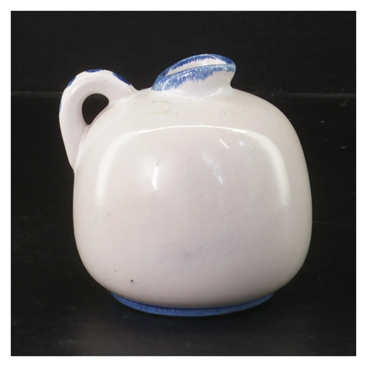 Dekorativ keramikkande fra Søholm (str. 10x10 cm)