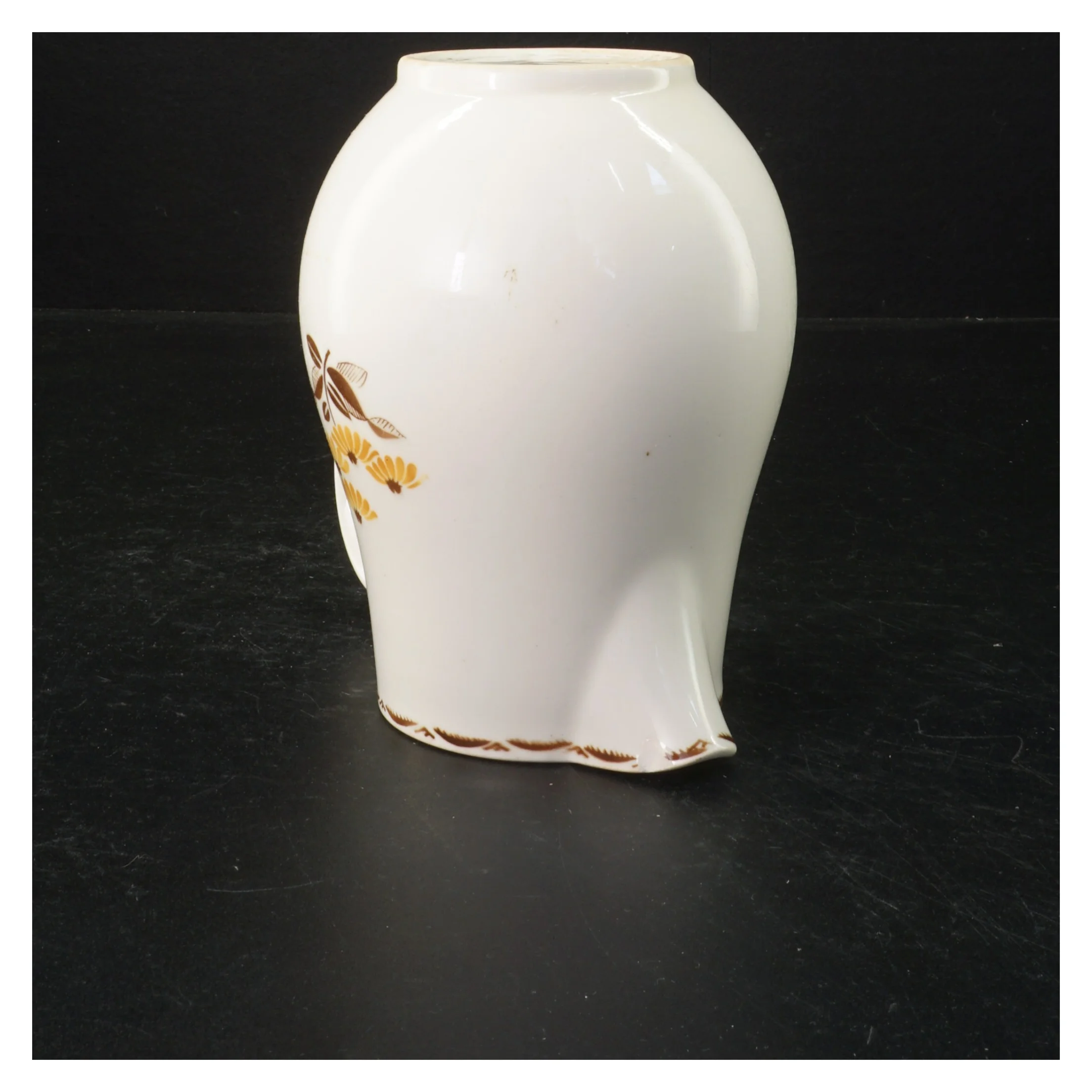 Porcelænsmælkekande. BIRTHE. Alluminia