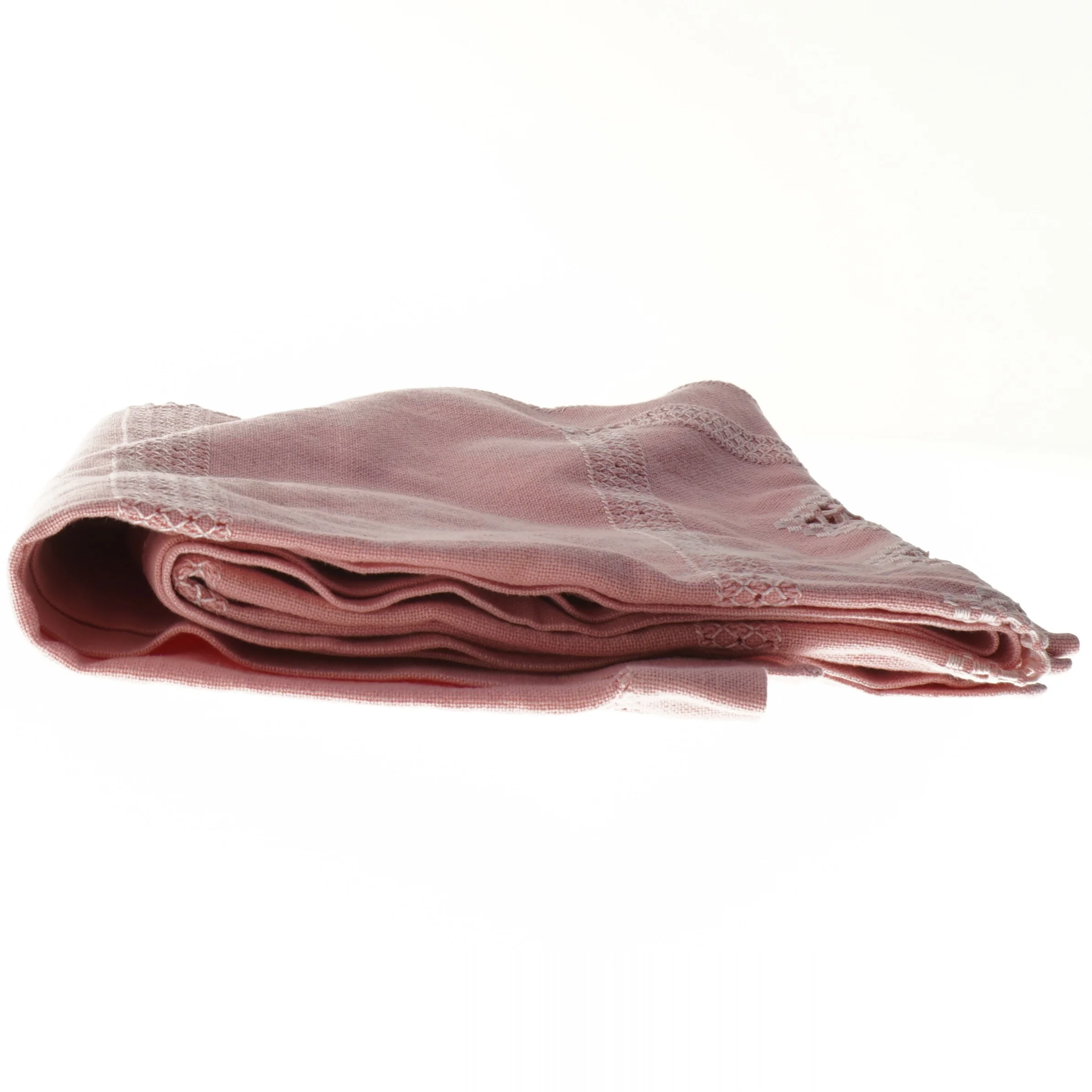 Håndbroderet dug.Rosa tekstil med dekorative kanter (str. 104x112 cm)