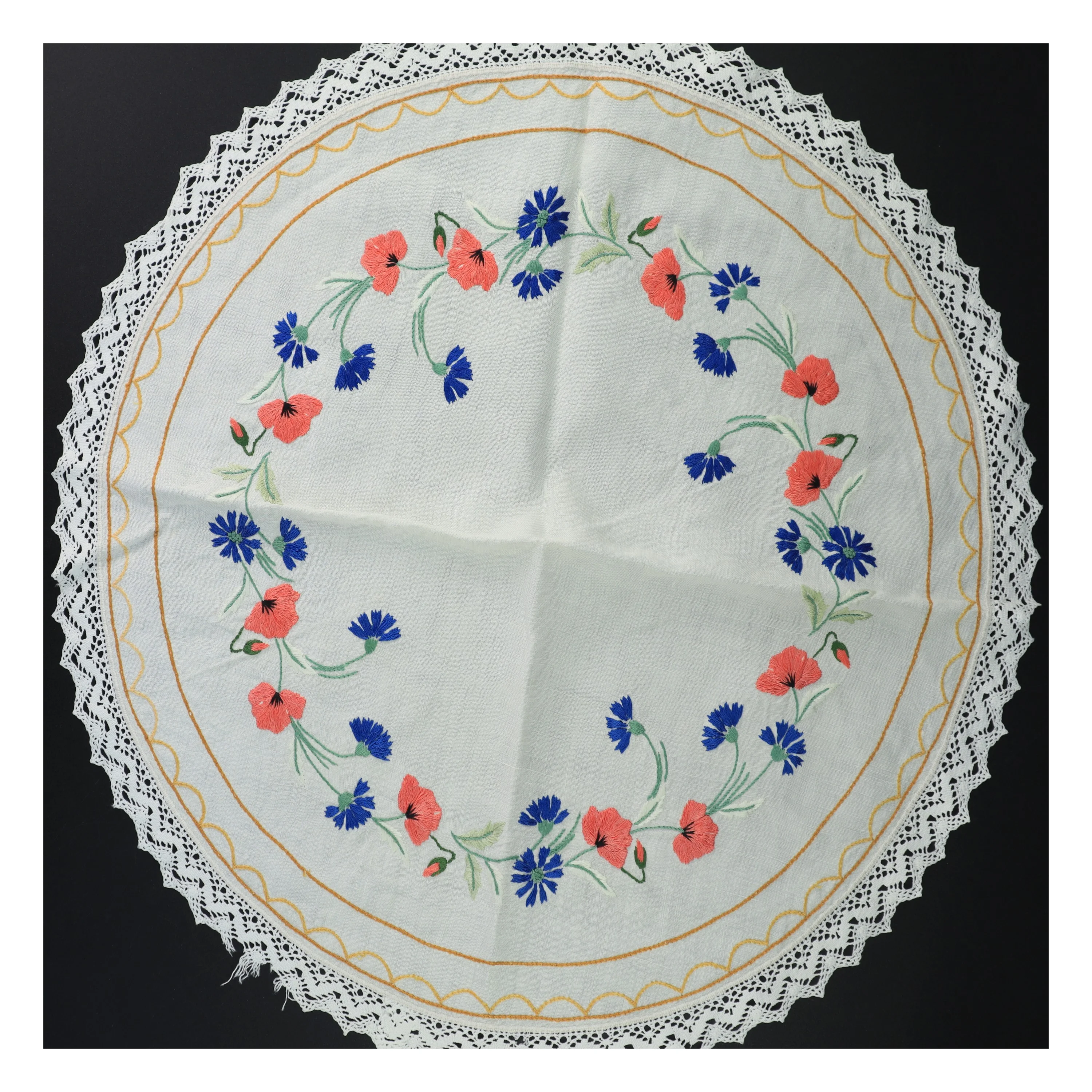 Broderet borddug med blomster (str. Ø. 48 cm)