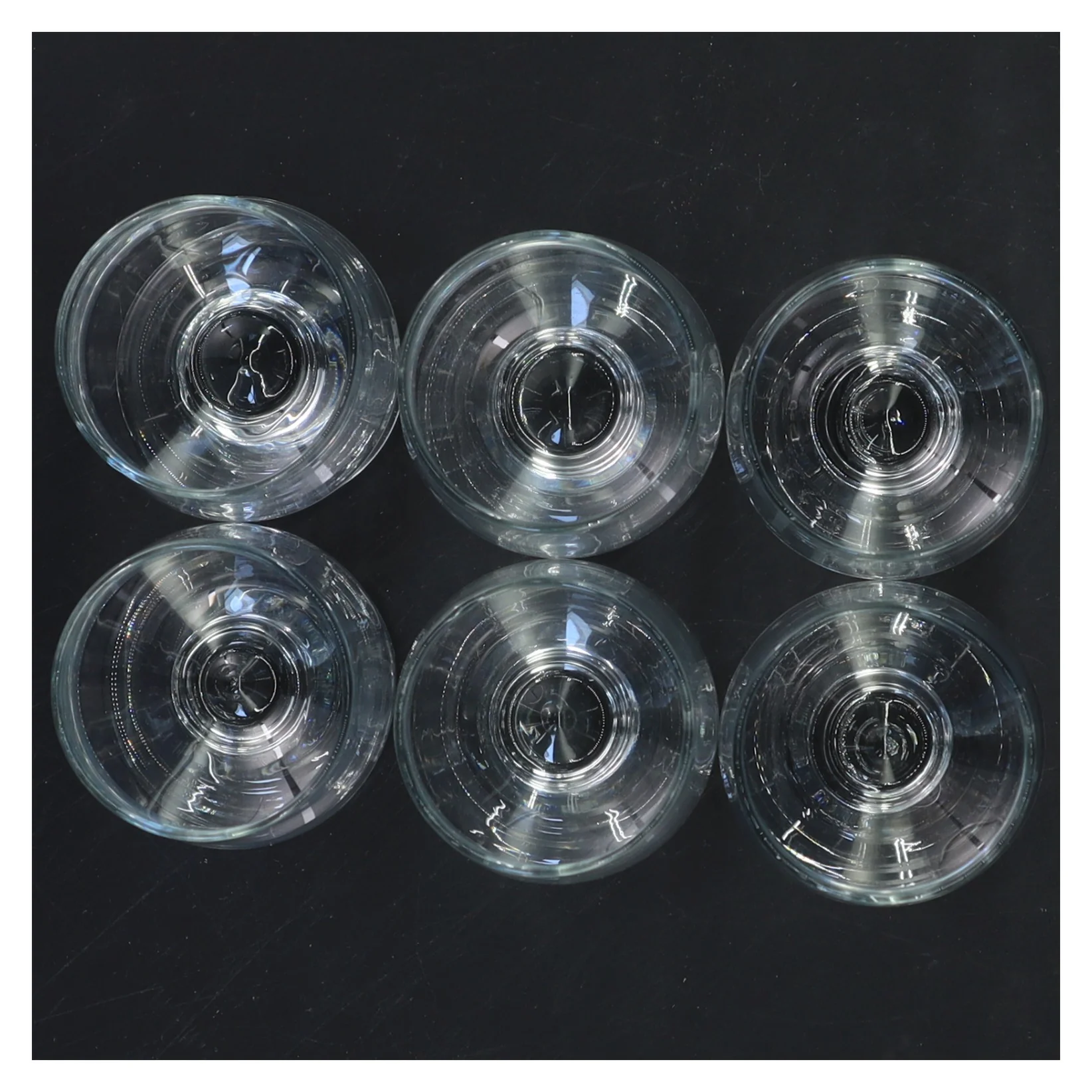 Sæt med seks glas (str. Ø 4,5x9 cm)