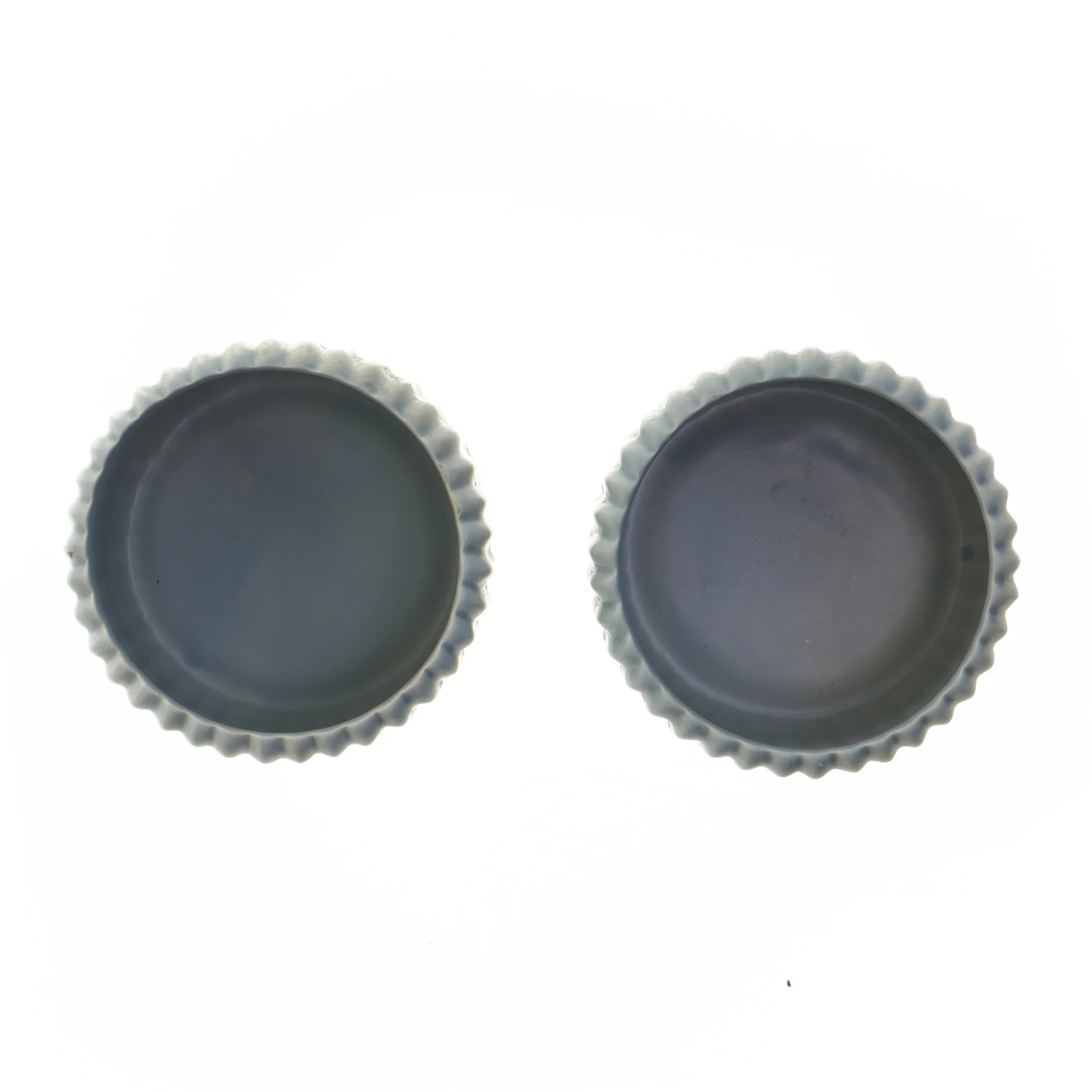 Rillede grå potter (str. Ø 11 cm)