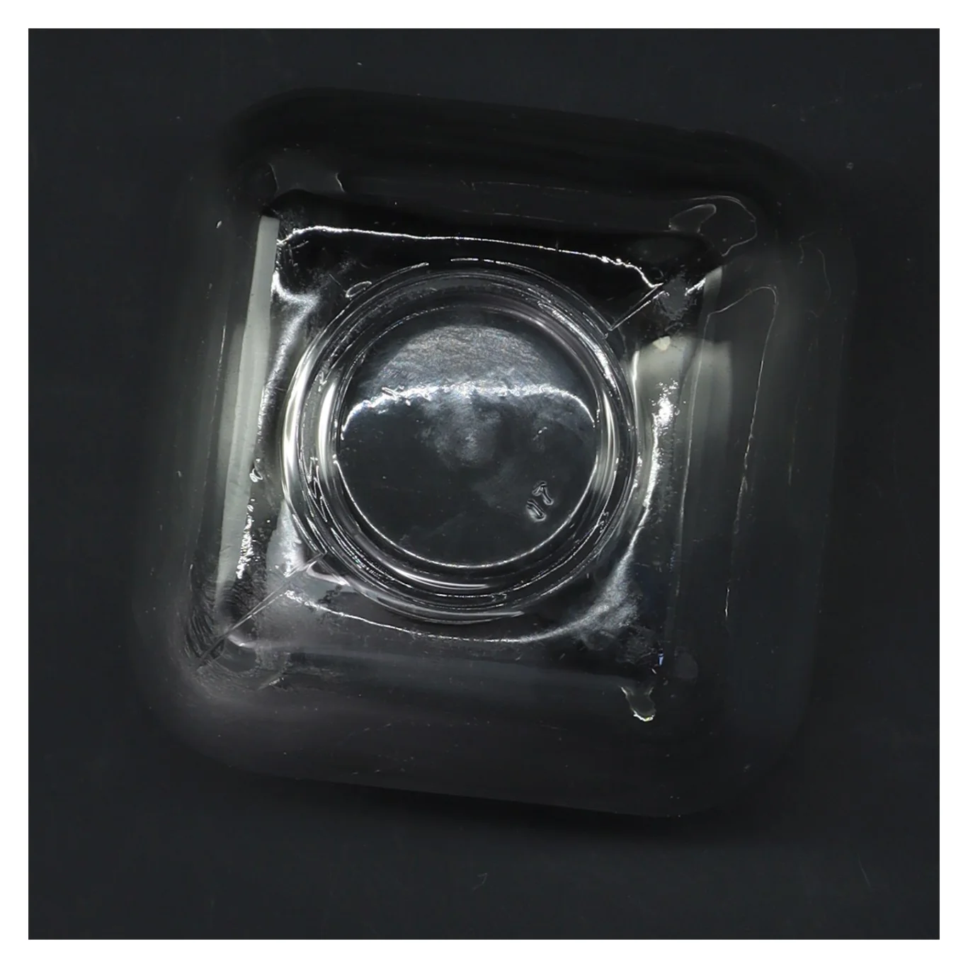 Kvadratisk glas vase (str. 9,5x9,5 cm)