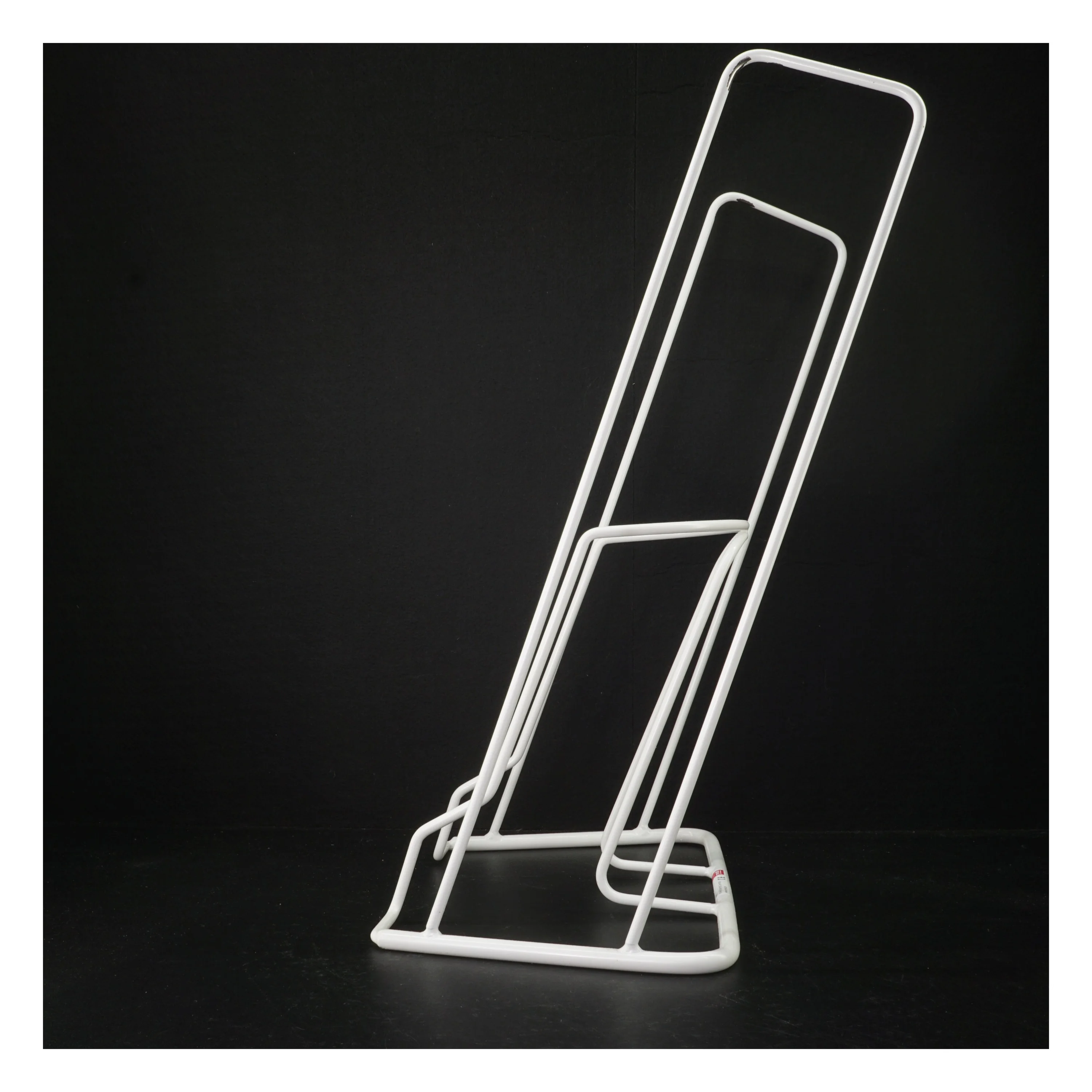 Hvidt stativ fra Medi (str. 48 x 31 x 19 cm)