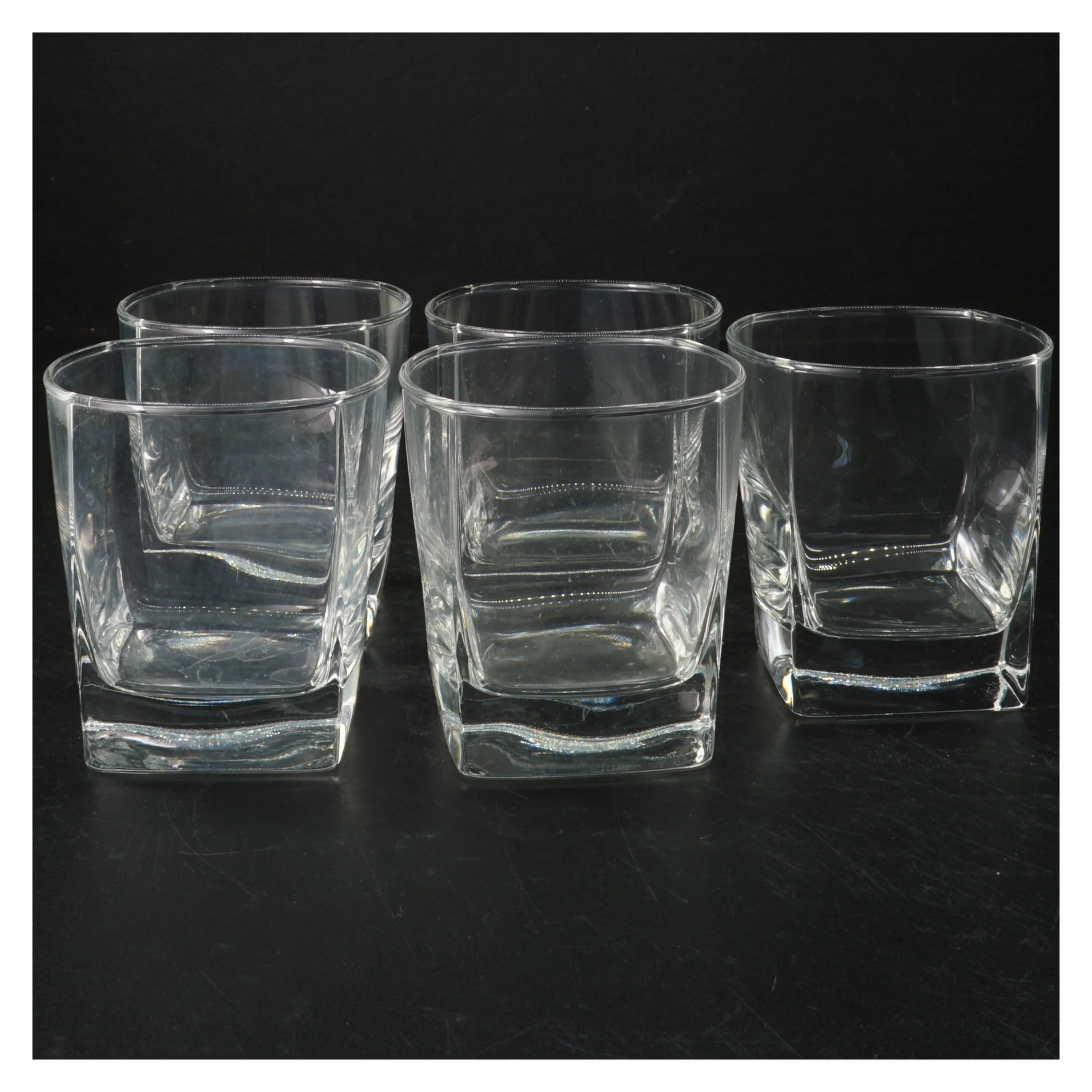 Drikkeglas (str. H. 8,5 cm. ø 8 cm)