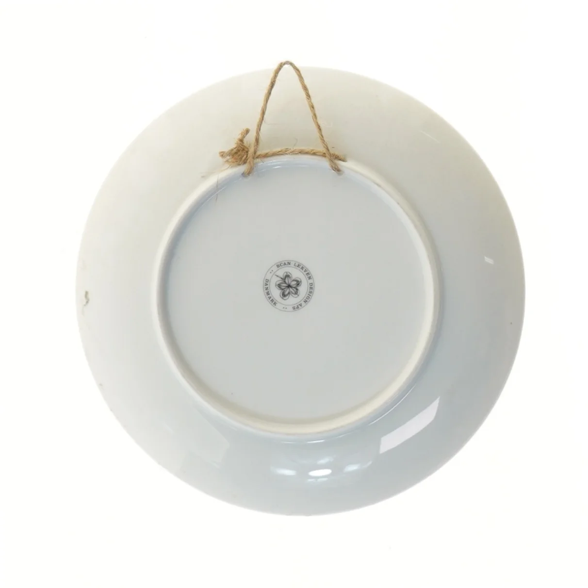 Porcelænstallerken med telefonmotiv fra Scan Lekven Design (str. Ø 19,5 cm)