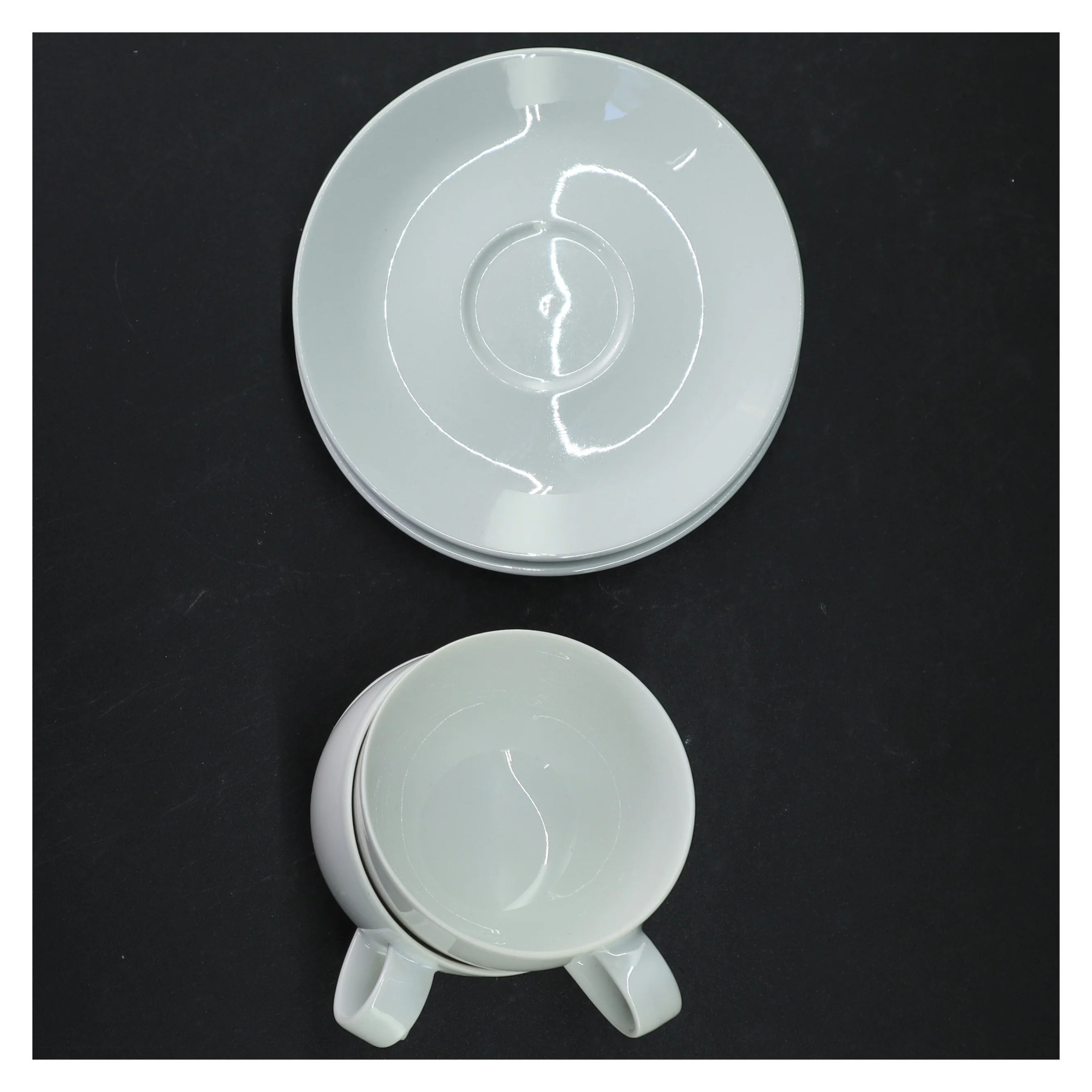 Kaffekop med underkop (str. 6 x 13,5. cm)