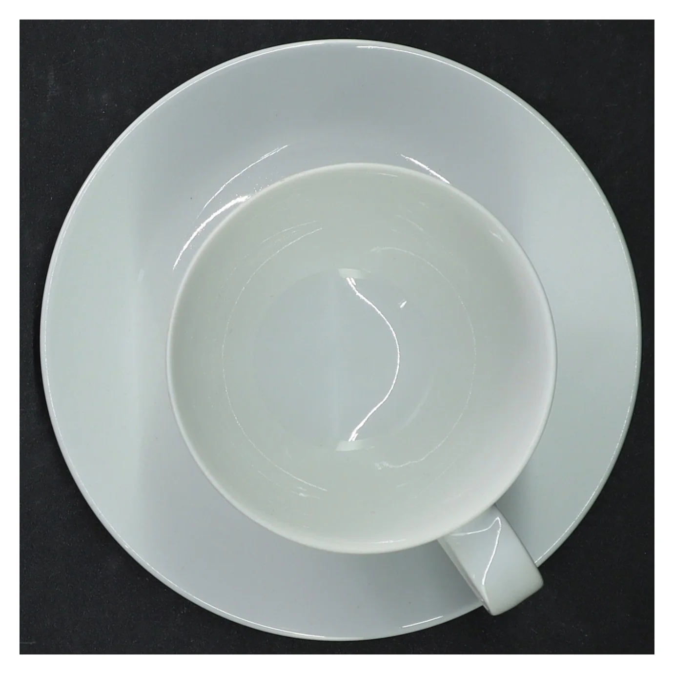 Kaffekop med underkop (str. 6 x 13,5. cm)