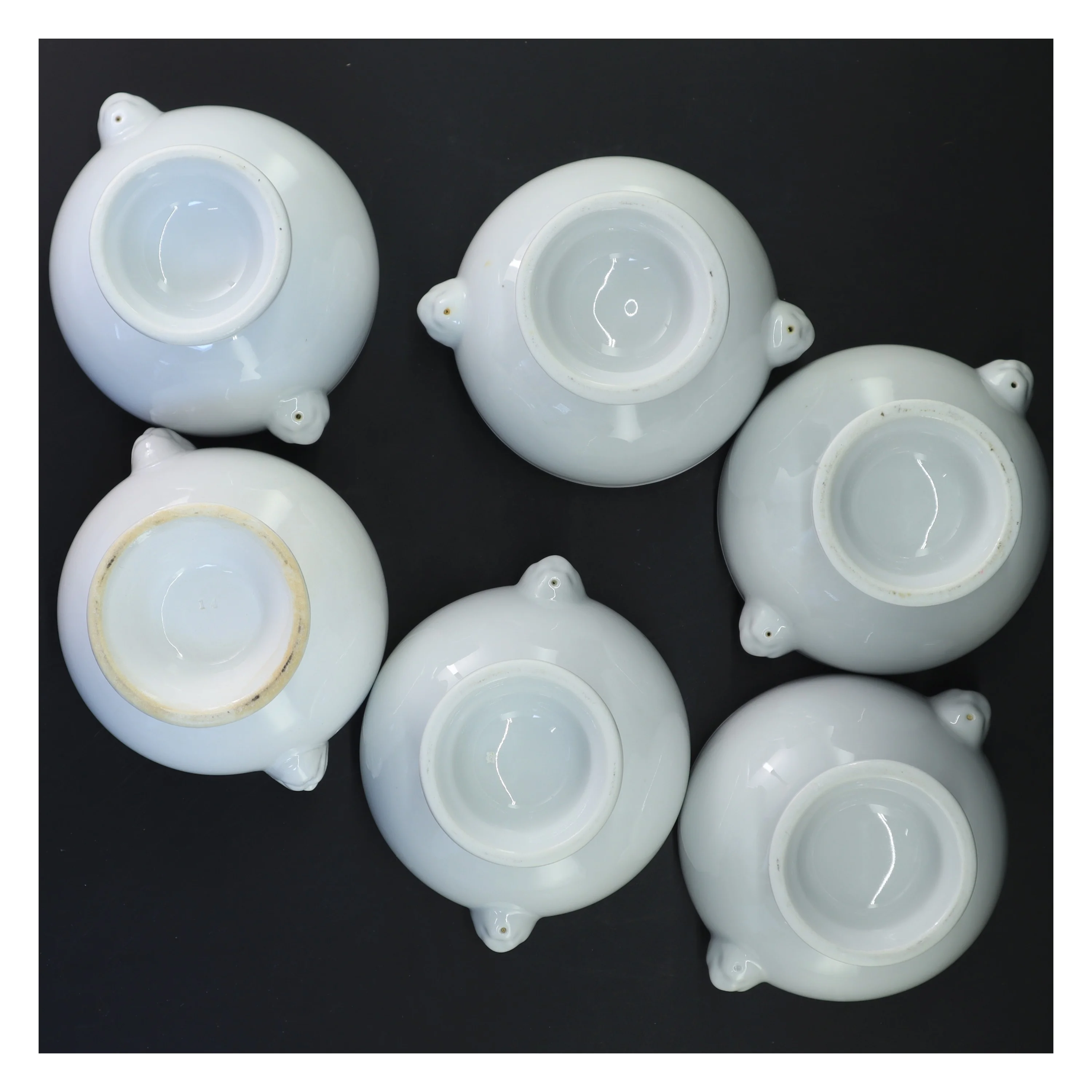 6 hvide skåle i porcelæn (str. Ø 11,5x9 cm)