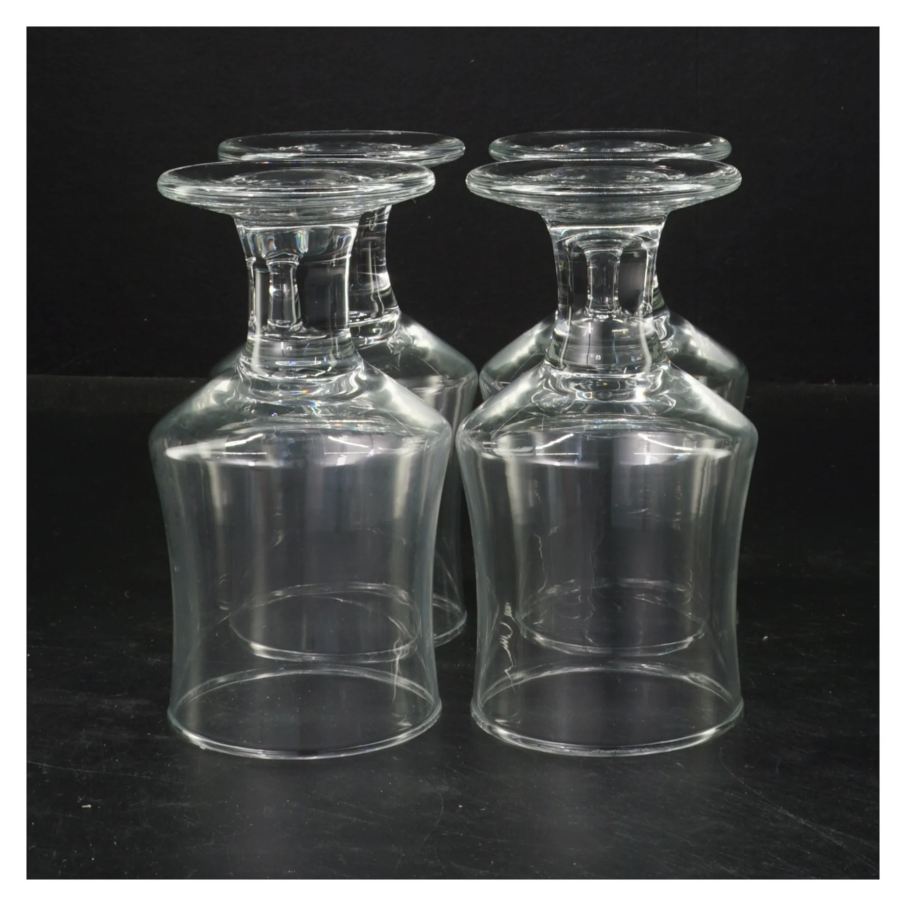 Sæt med 4 glas (str. Ø 6,5x13,5 cm)