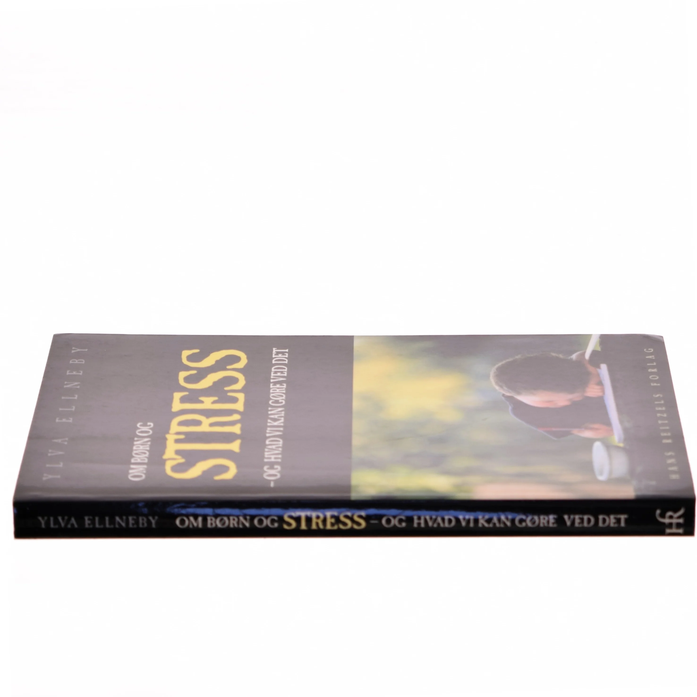 Om børn og stress : og hvad vi kan gøre ved det af Ylva Ellneby (Bog)