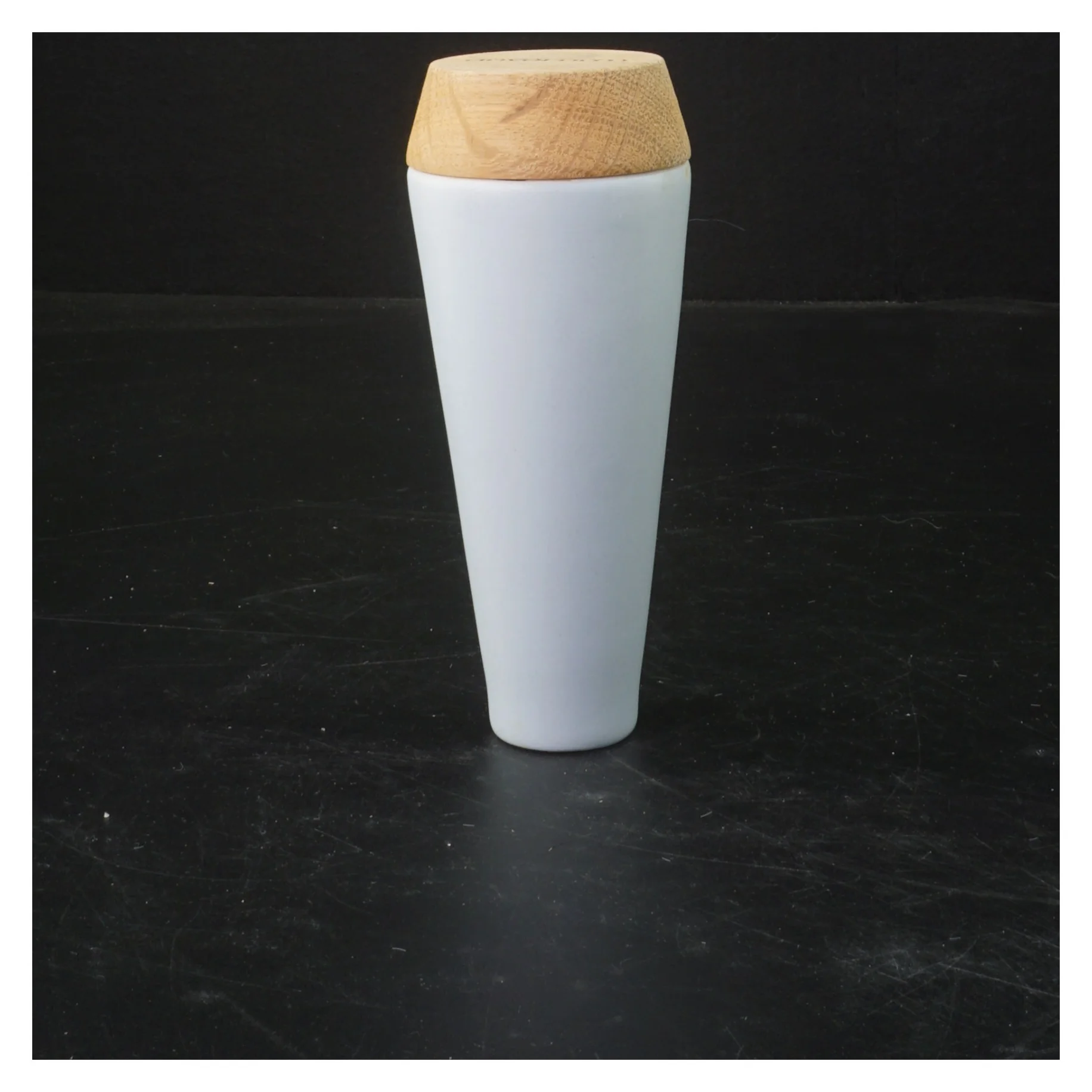 Blå vase med træbund fra Novaform (str. 13x5 cm)