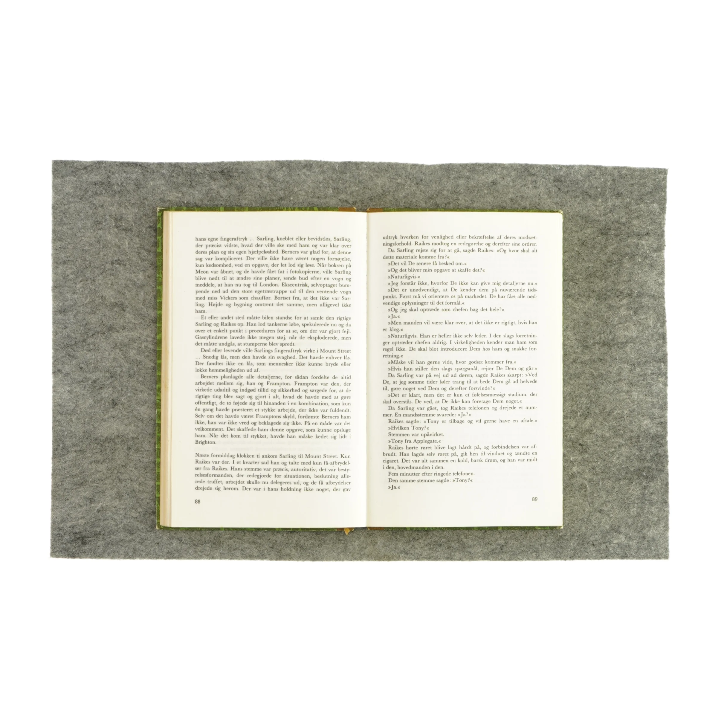 Den enes død af Victor Canning (bog)