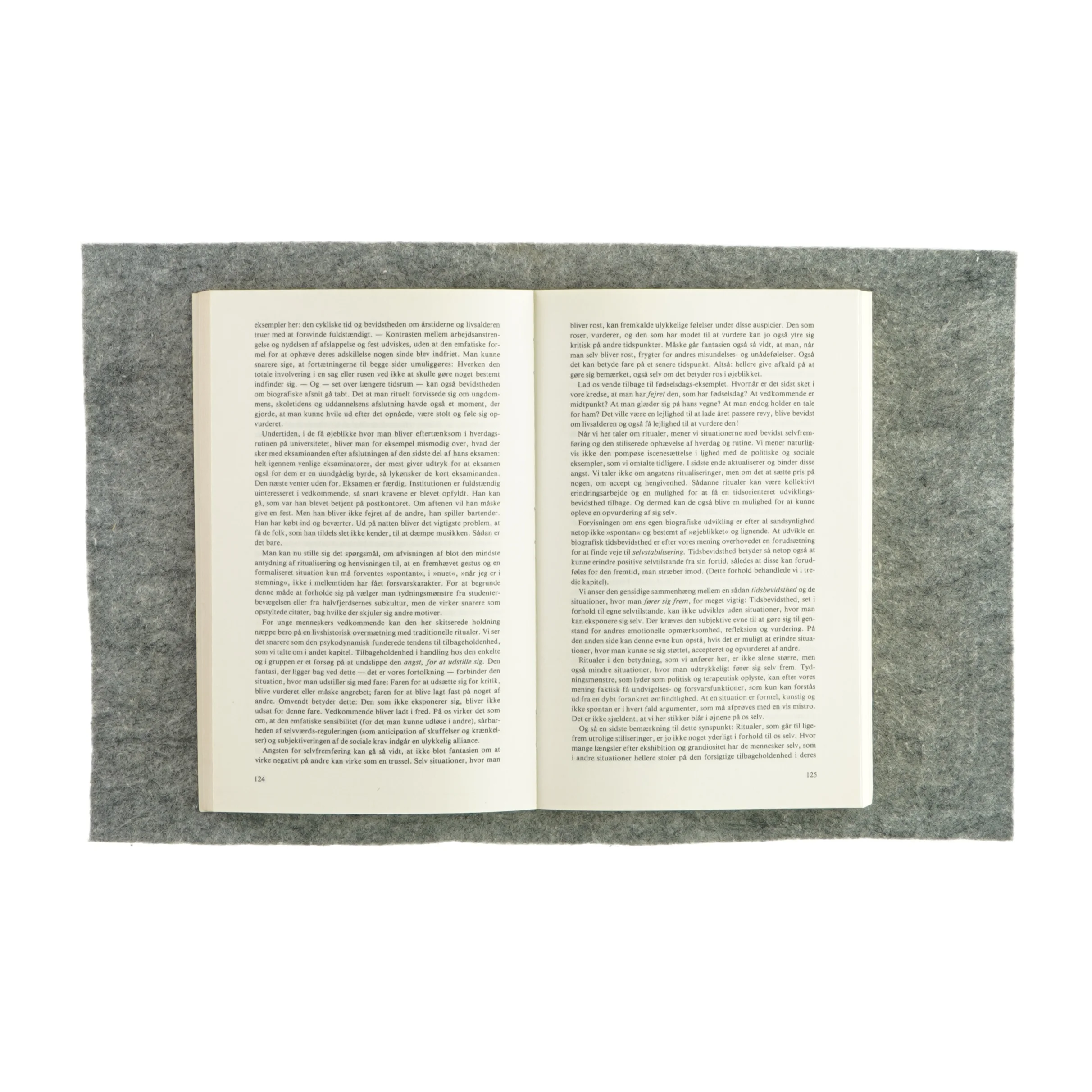 Ny ungdom og usædvanlige læreprocesser (bog)