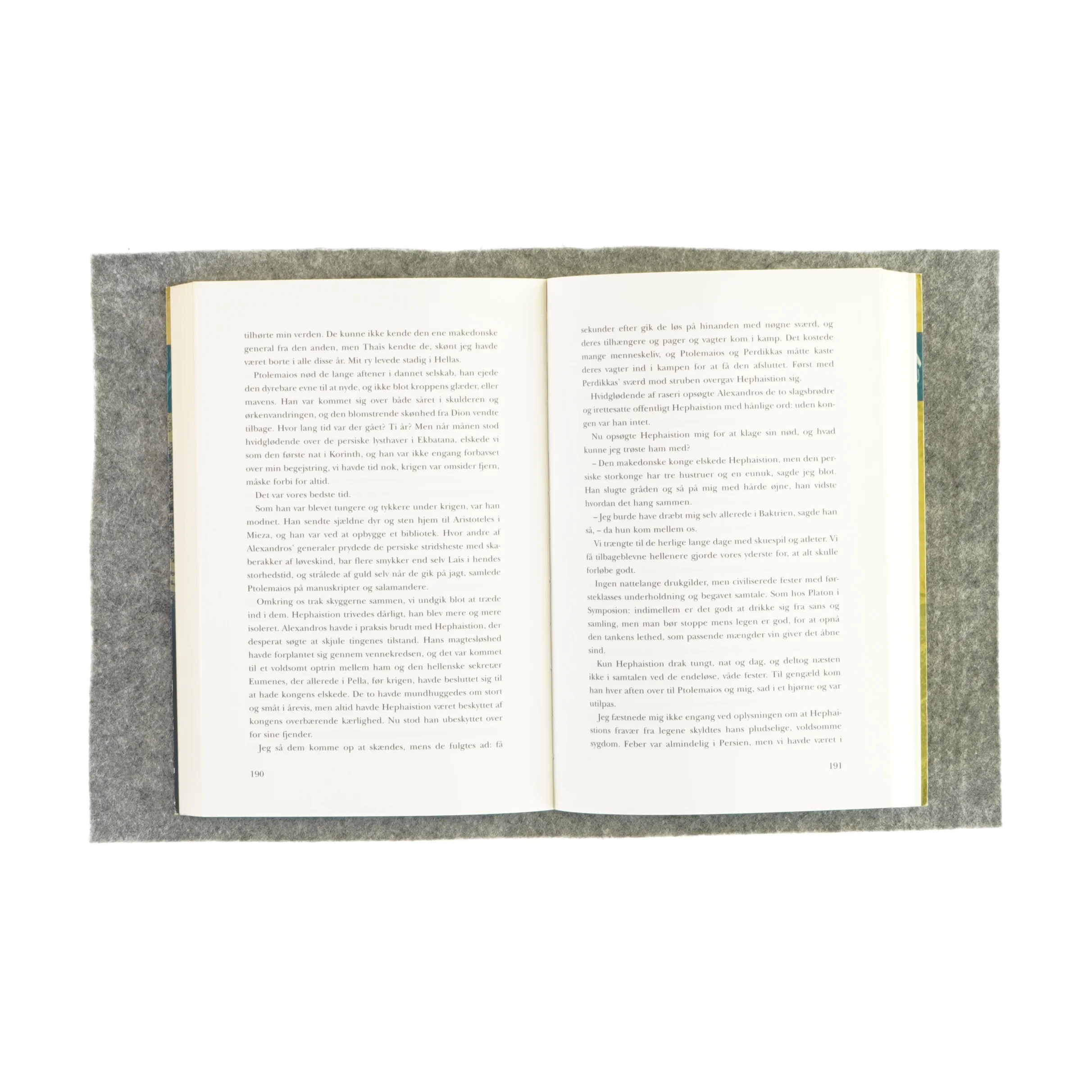 Thäis af Maria Helleberg (Bog)