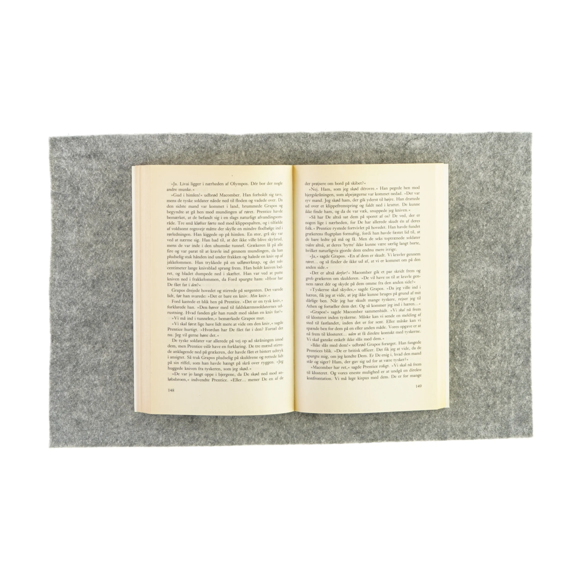 Kampen om Zervos-klosteret af Colin Forbes (Bog)