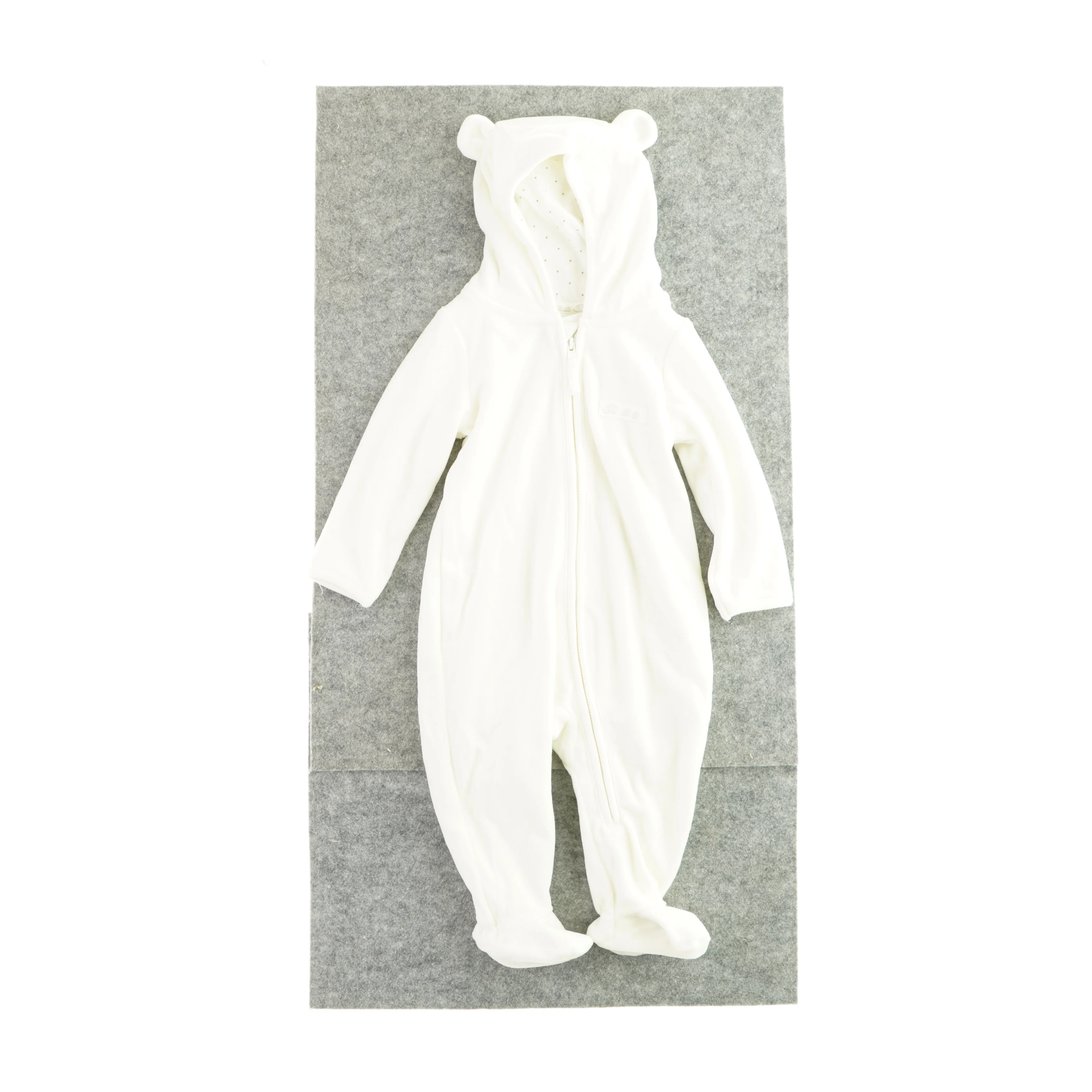 Heldragt med hætte fra H&M (str. 68)