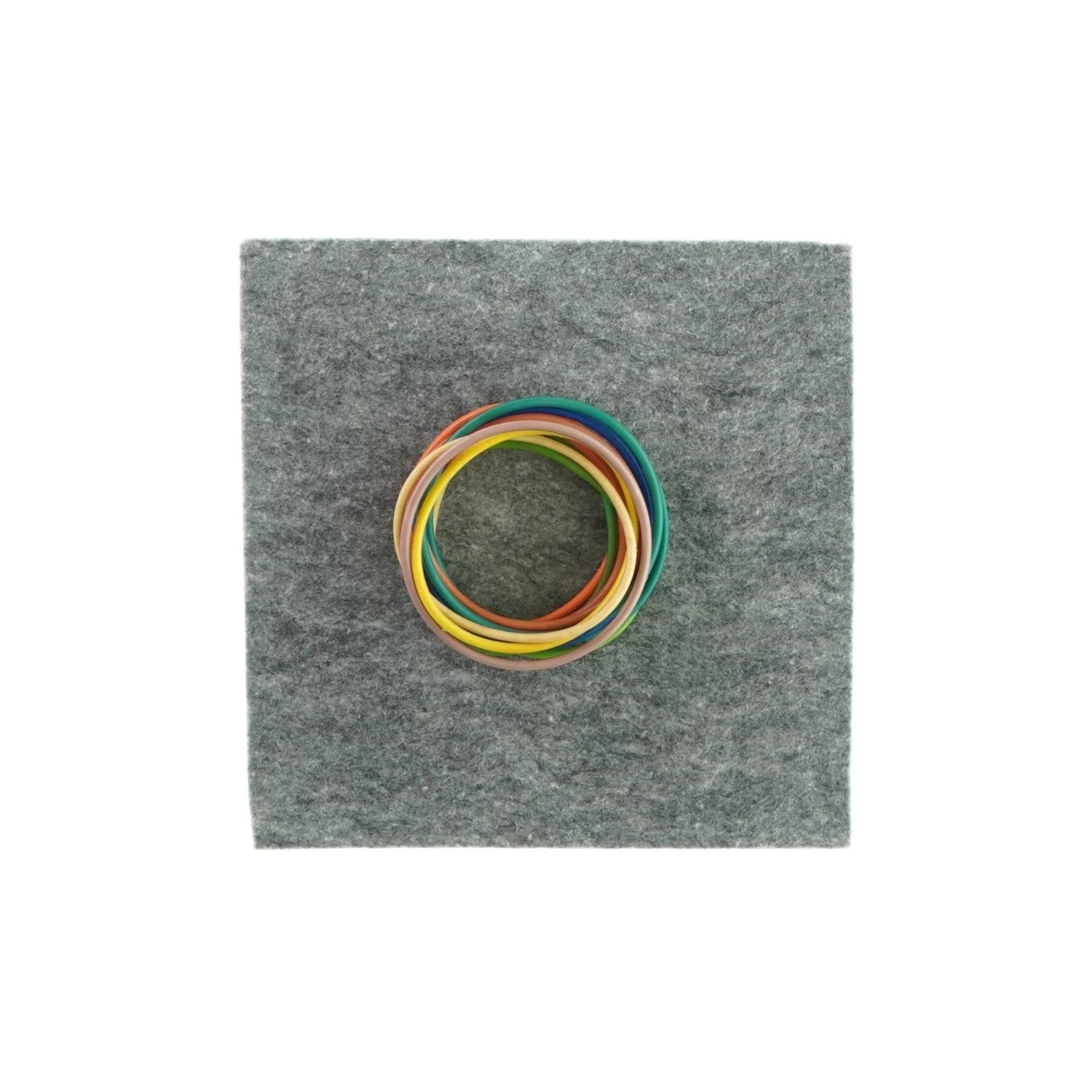 Plastik armbånd i forskellige farver (13 stk)