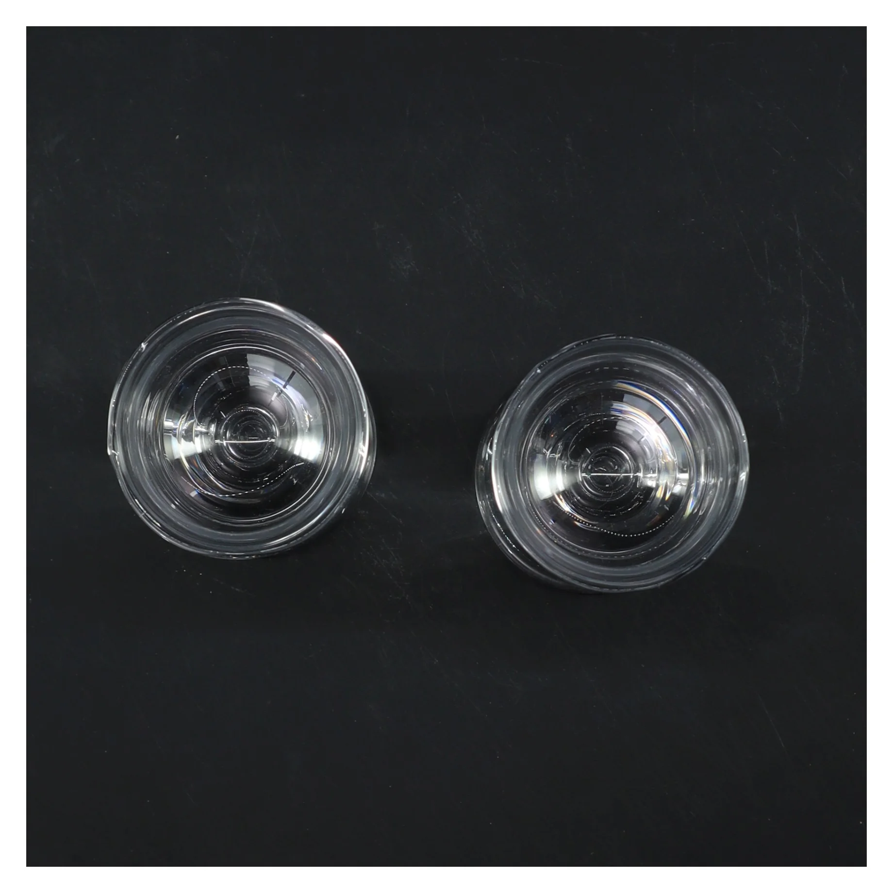 Små Ideelle glas med stilk (str. Ø 5 cm længde 13 cm)