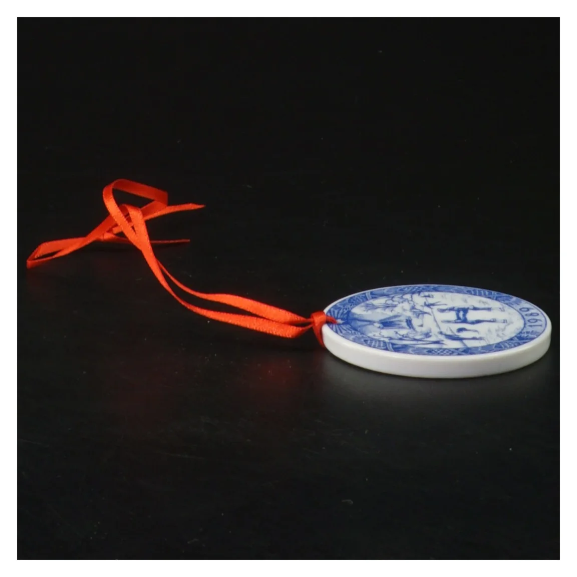 Royal Copenhagen juleophæng 1980 fra Royal Copenhagen (str. Ø 5,5 cm)