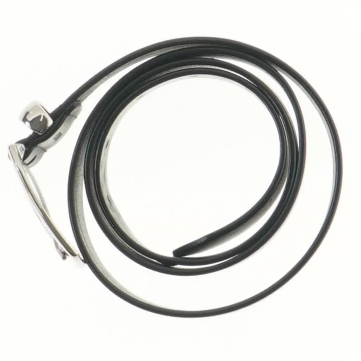 Sort bælte med sølvspænde (str. 114 cm)