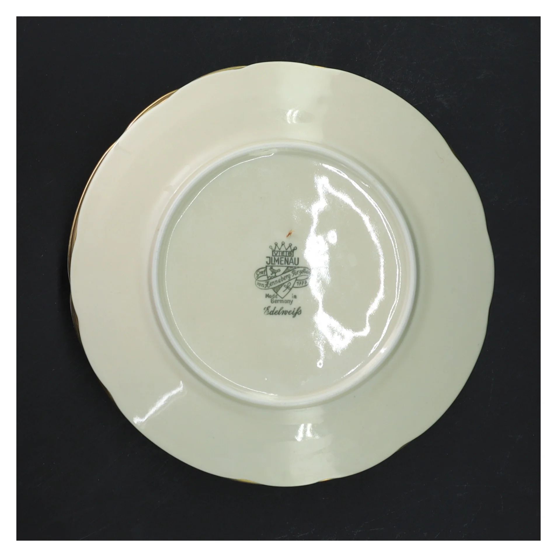 Sæt med seks flade porcelænstallerkener fra JLMENAU (str. 6 stk Ø 16 cm)