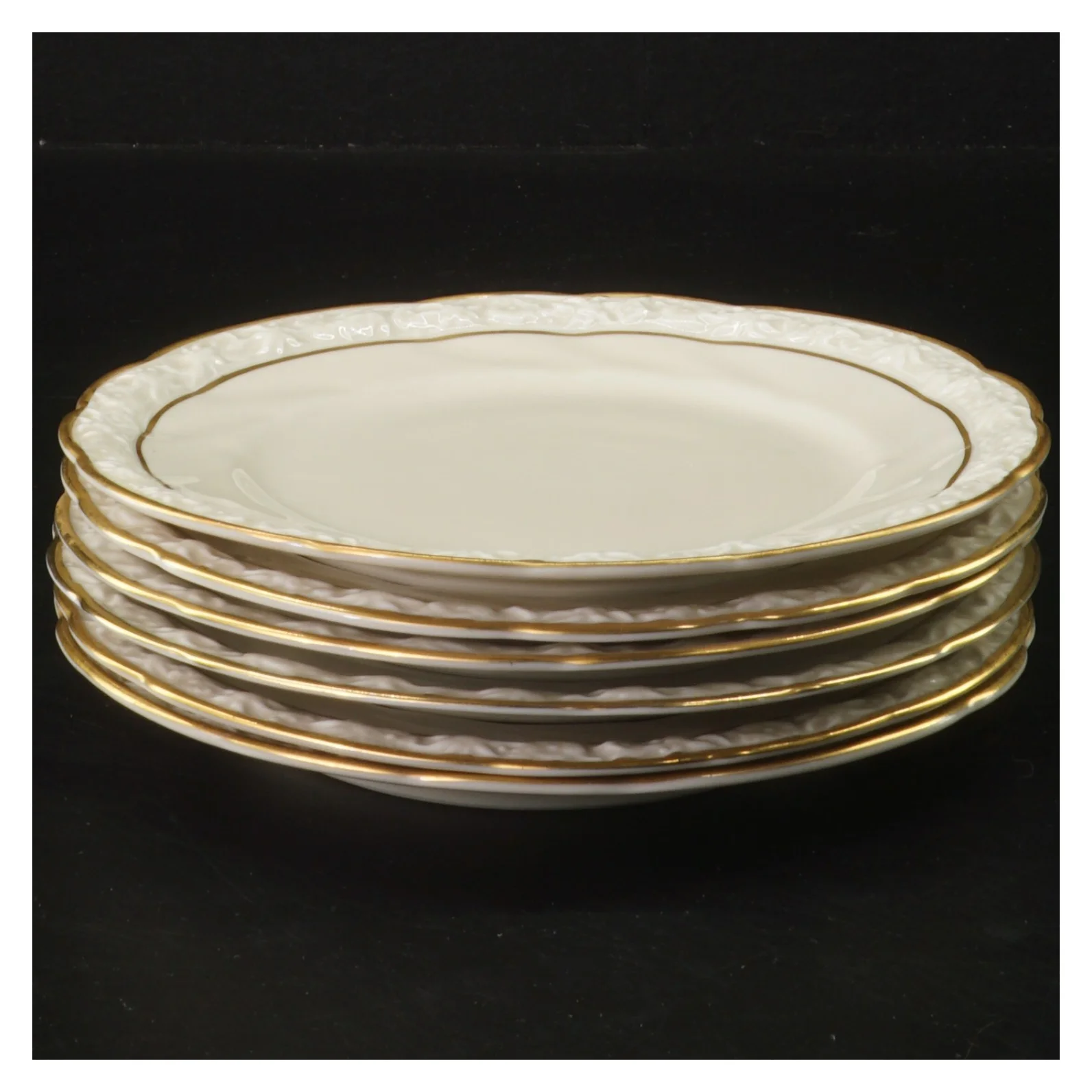 Sæt med seks flade porcelænstallerkener fra JLMENAU (str. 6 stk Ø 16 cm)