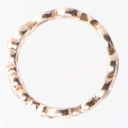 Guldring med cirkulært mønster fra Christina Jewelry & Watches (str. 56 mm)