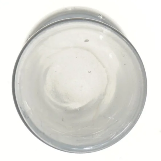 Glasvase med indgraveringer (str. 16 cm)