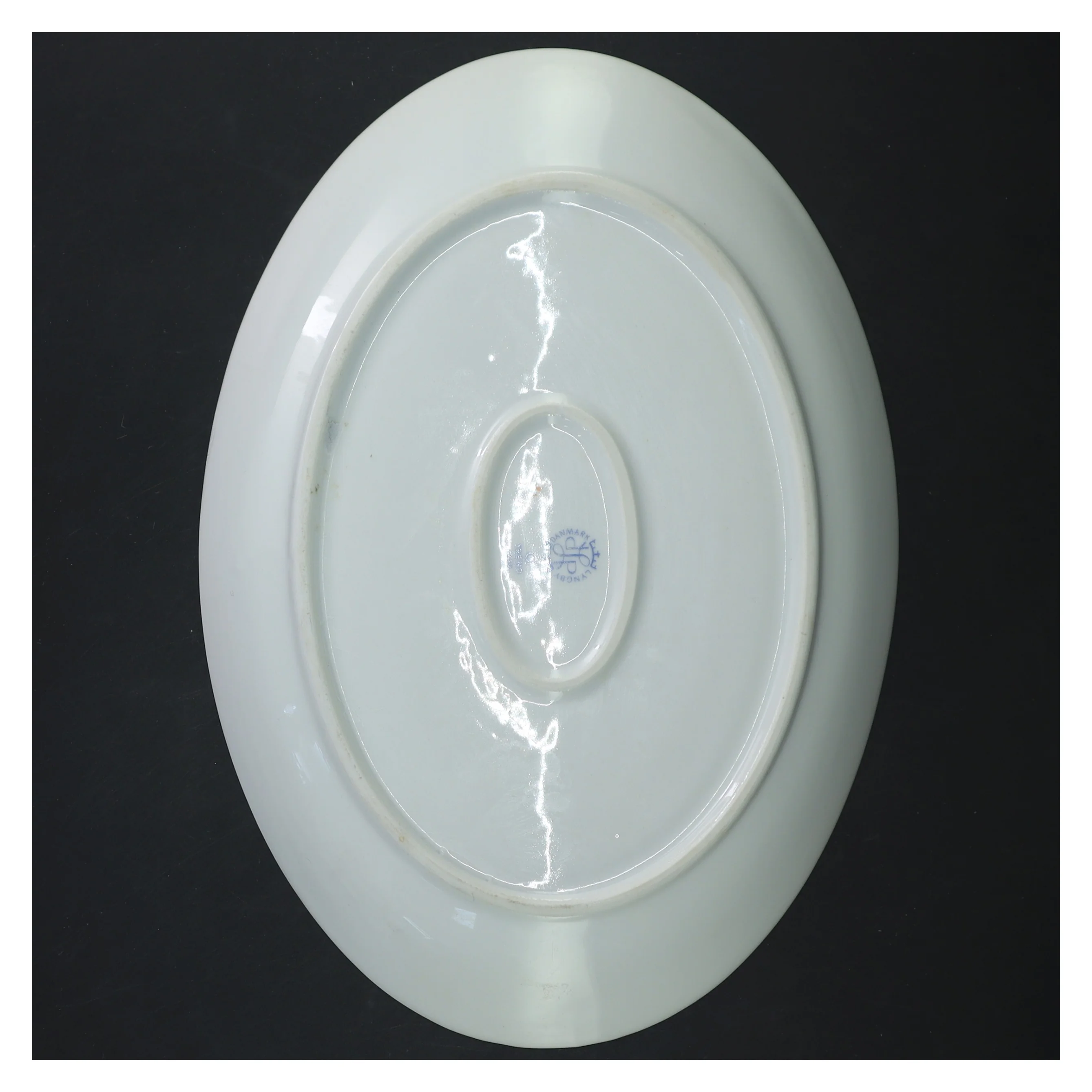 Lyngby serveringsfad med design fra Lyngby (str. 28 cm)