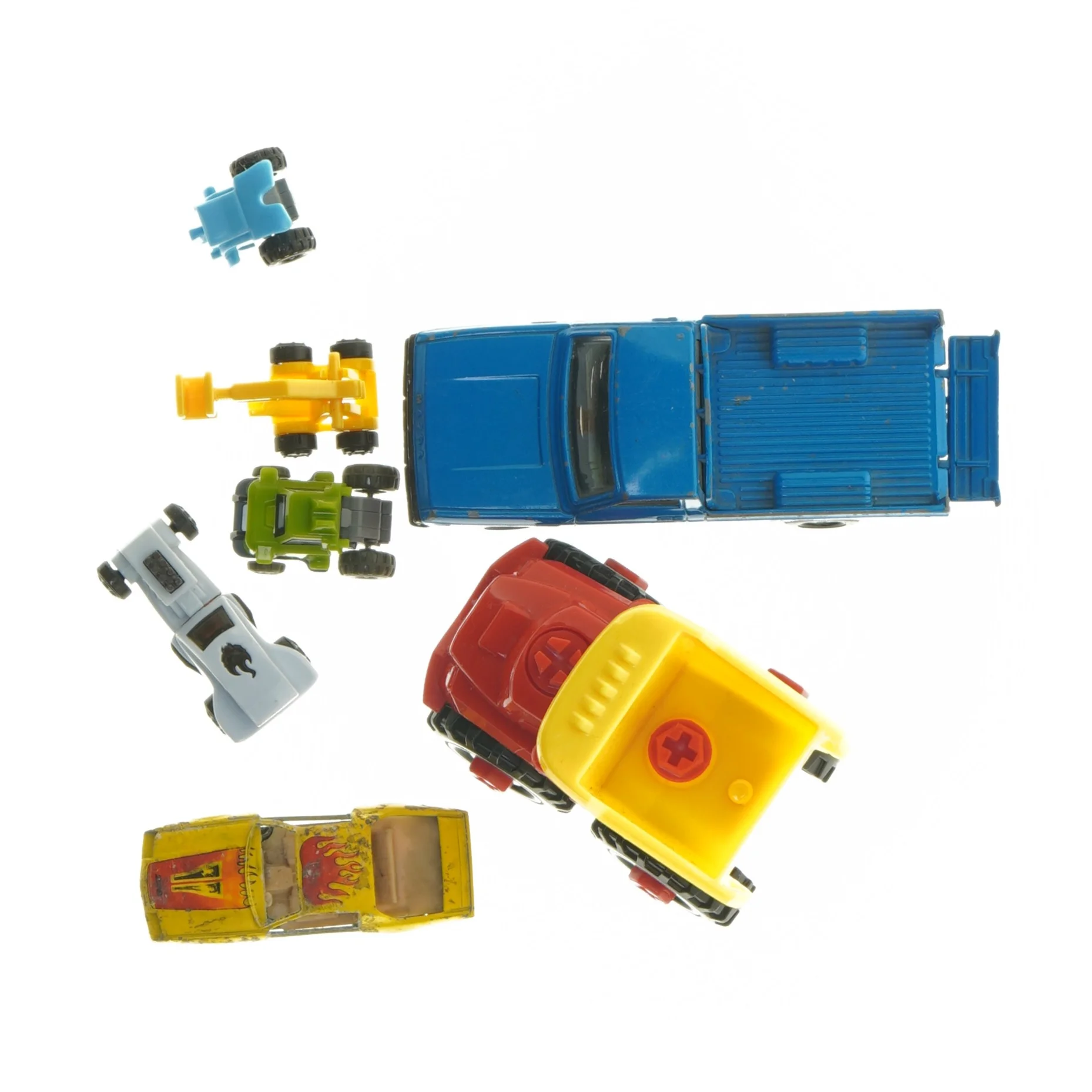 Legetøjsbiler og fartøjer (str. fra 3-12 cm)