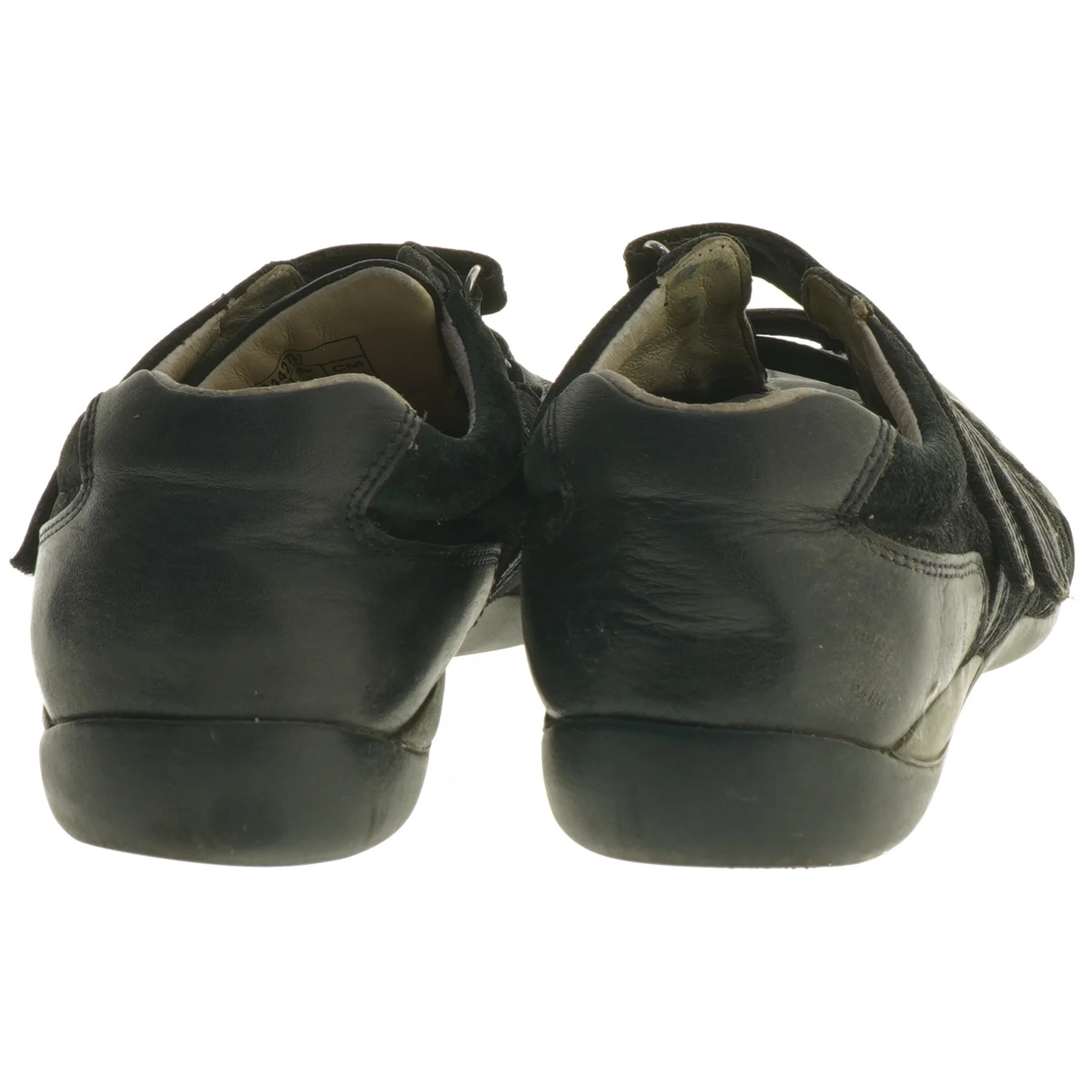 Sort sportssko fra Hush Puppies (str. 40-41 )