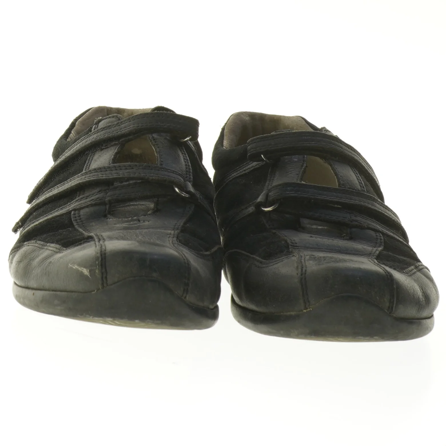 Sort sportssko fra Hush Puppies (str. 40-41 )