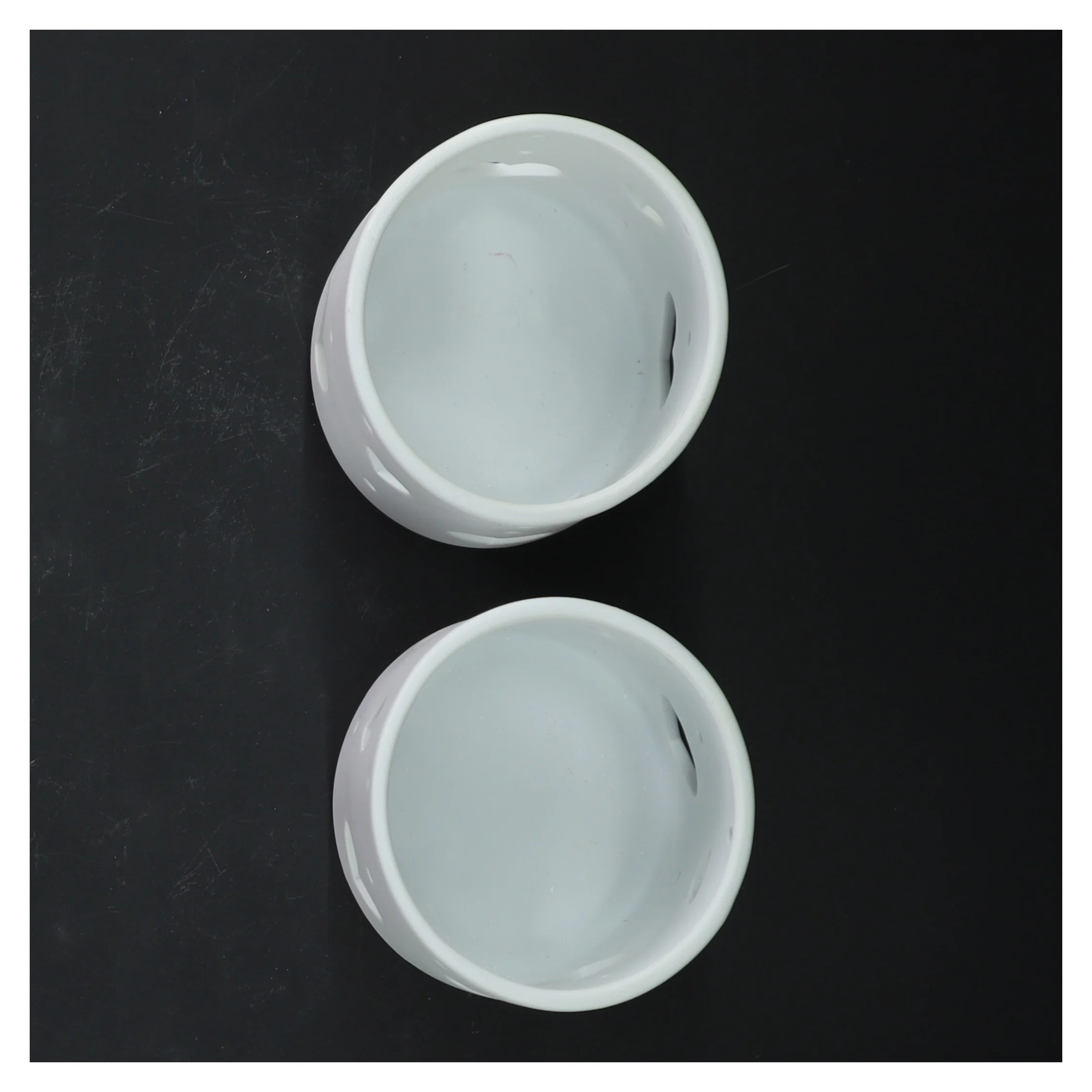 Hvide fyrfadslysestager fra Scandinavia Gifts (str. 8 cm)