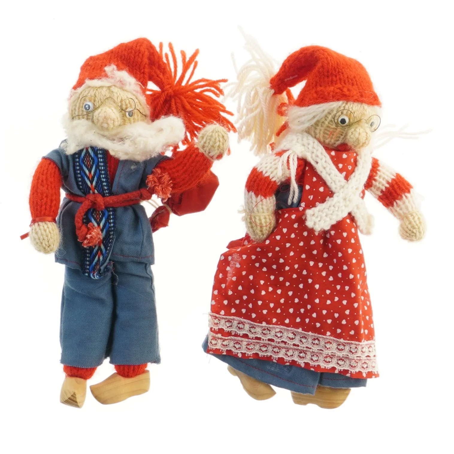 Nisser med strikket tøj (str. 34 cm)