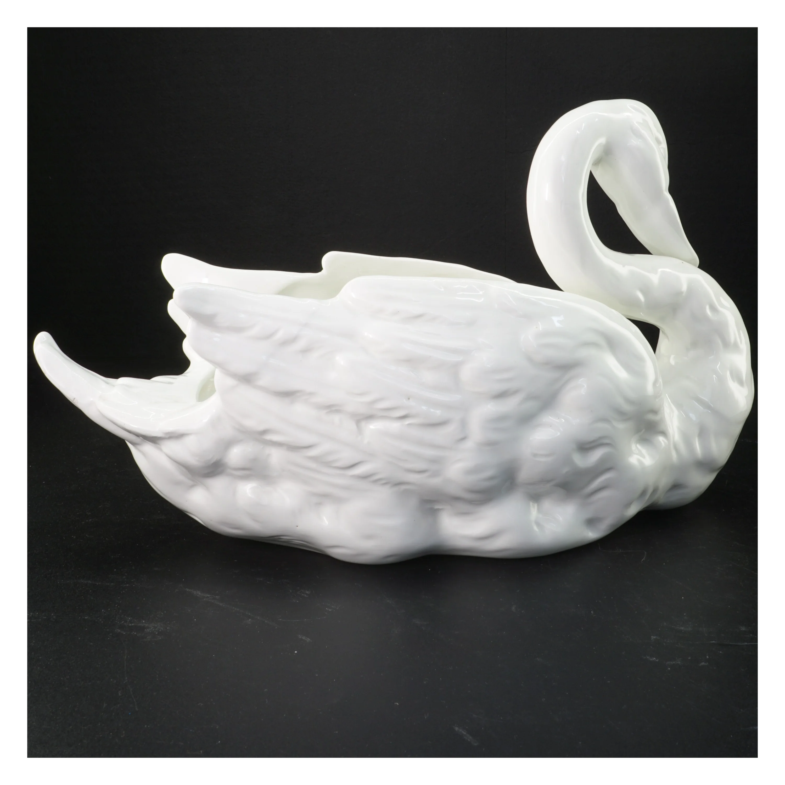 Porcelænsskål i svanedesign (str. 36 cm)