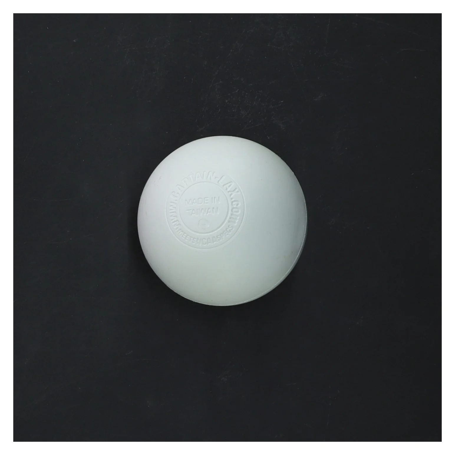 Lacrosse bold fra Captain-lax (str. Ø 6,5 cm)