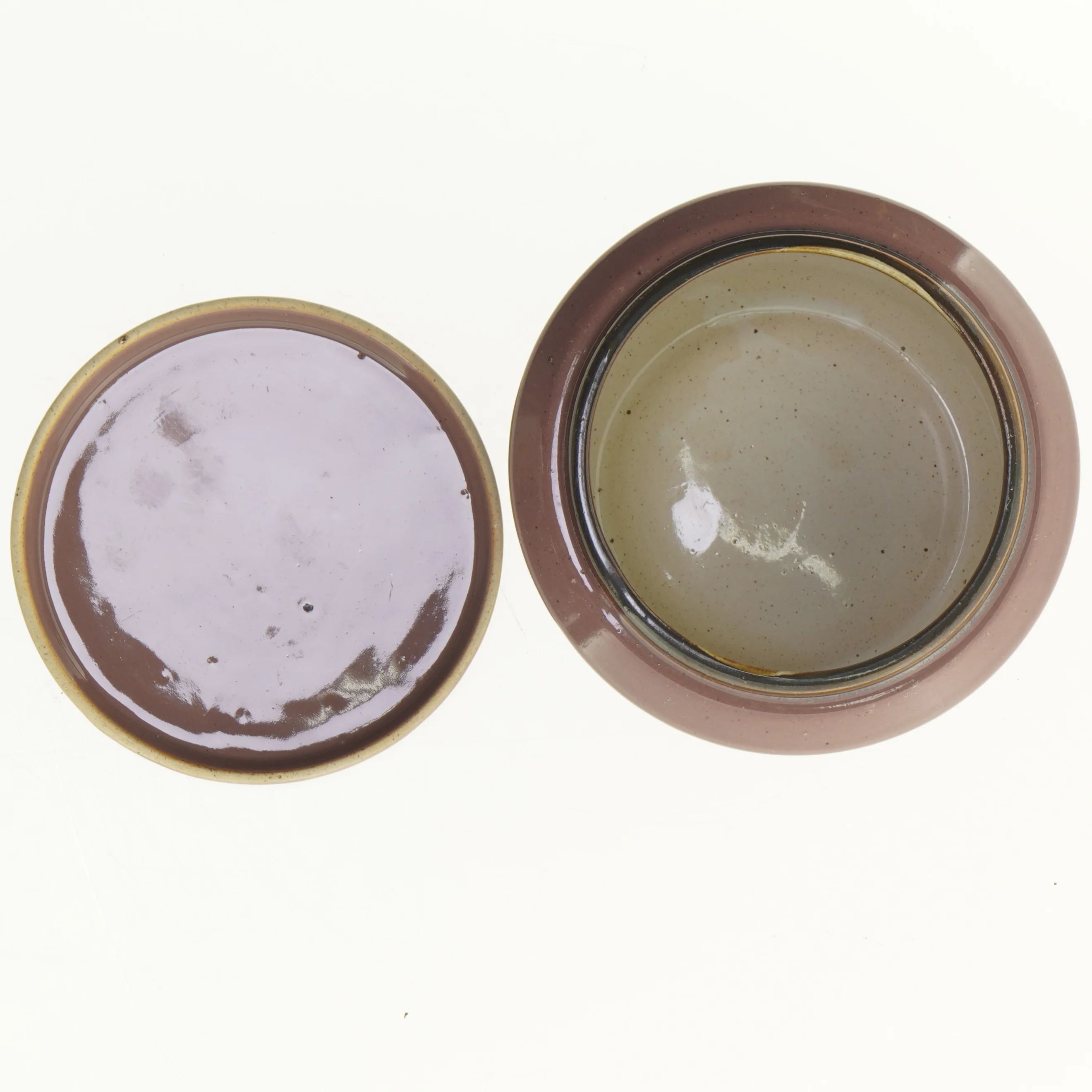 ubrugt stor krukke med låg fra sødahl.  (str. 12 x 8 cm)