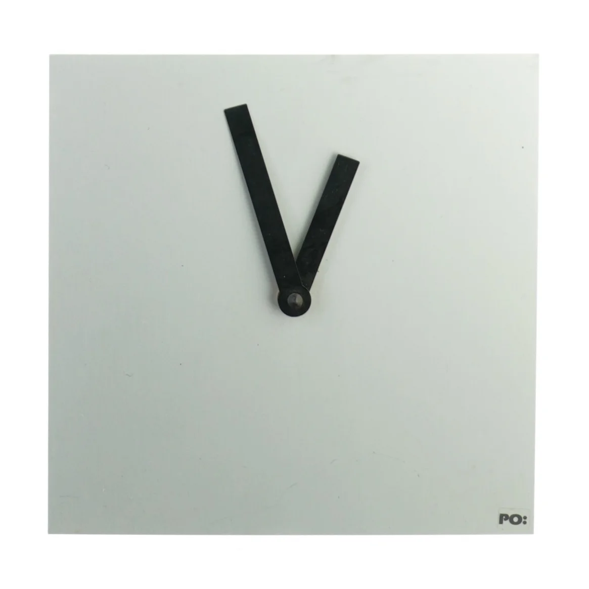 ur, hylde, kaffefilterholder og vase fra Po design (str. 20 x 7 cm)