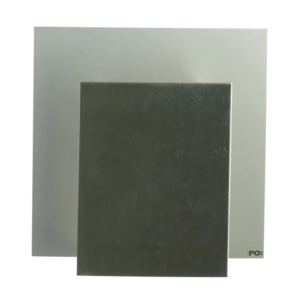 ur, hylde, kaffefilterholder og vase fra Po design (str. 20 x 7 cm)