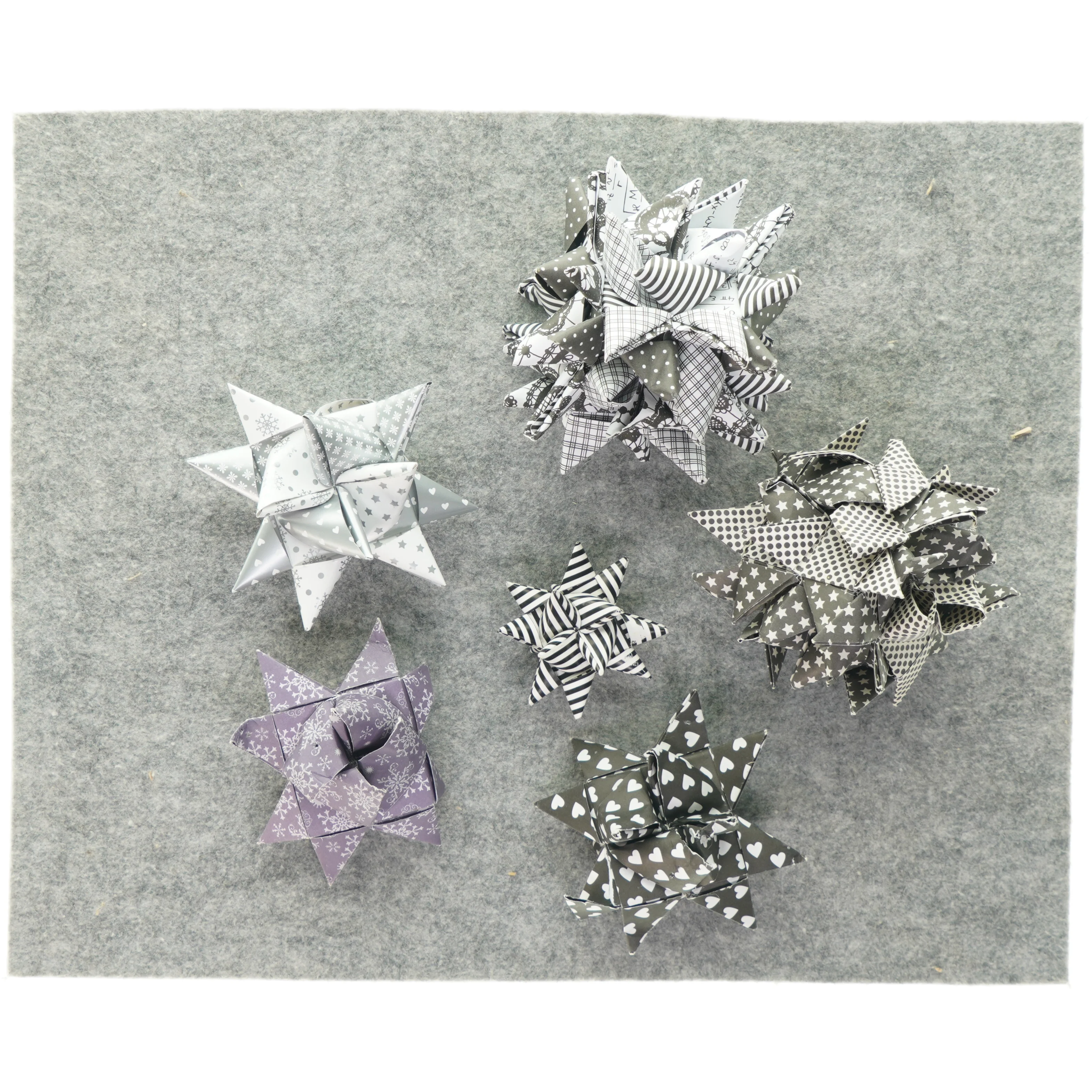 Dekorative julestjerner (str. 12 et 12 Og 11 x 4 Og 7 x 3)