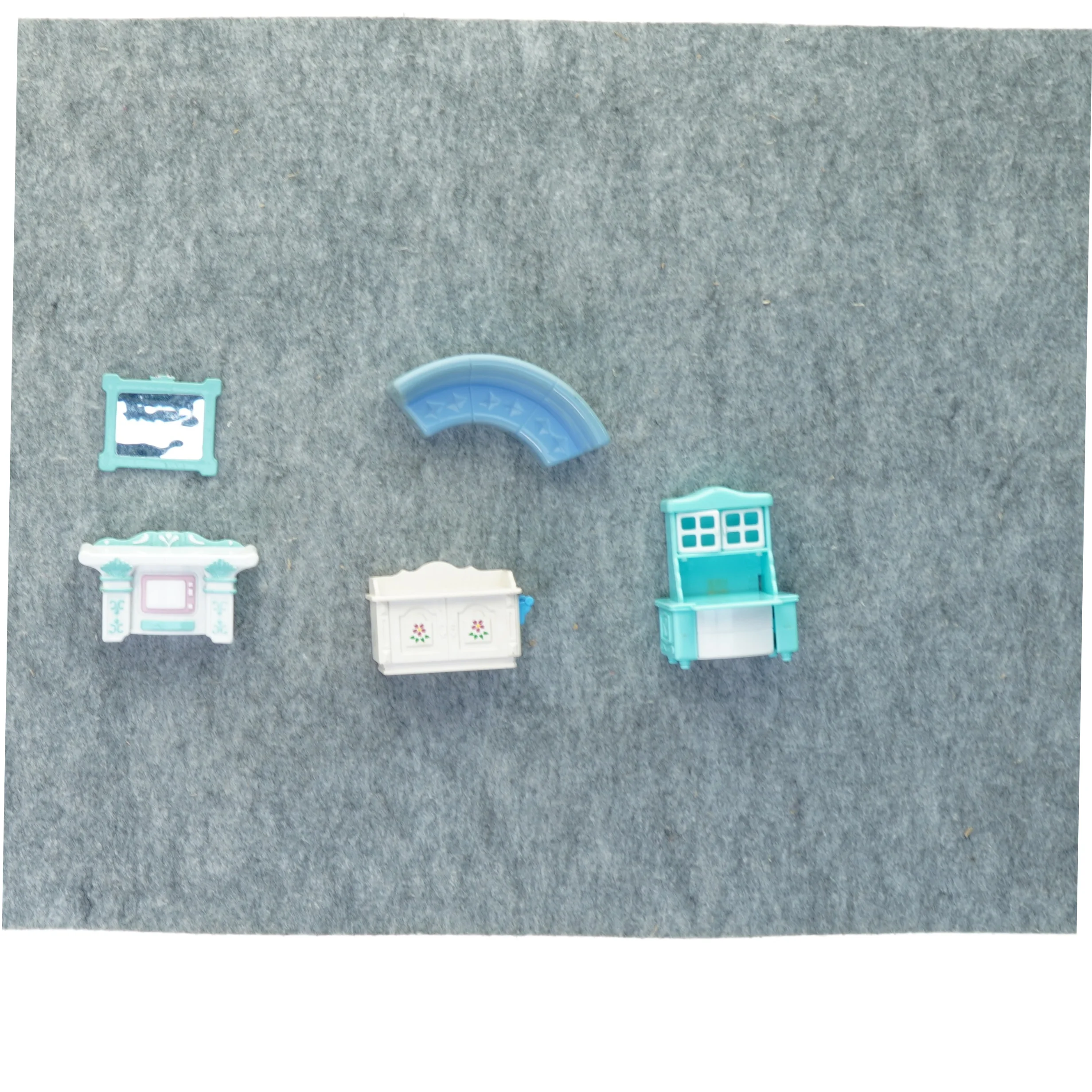 Tilbehør til dukkehus (str. 5 x 3)